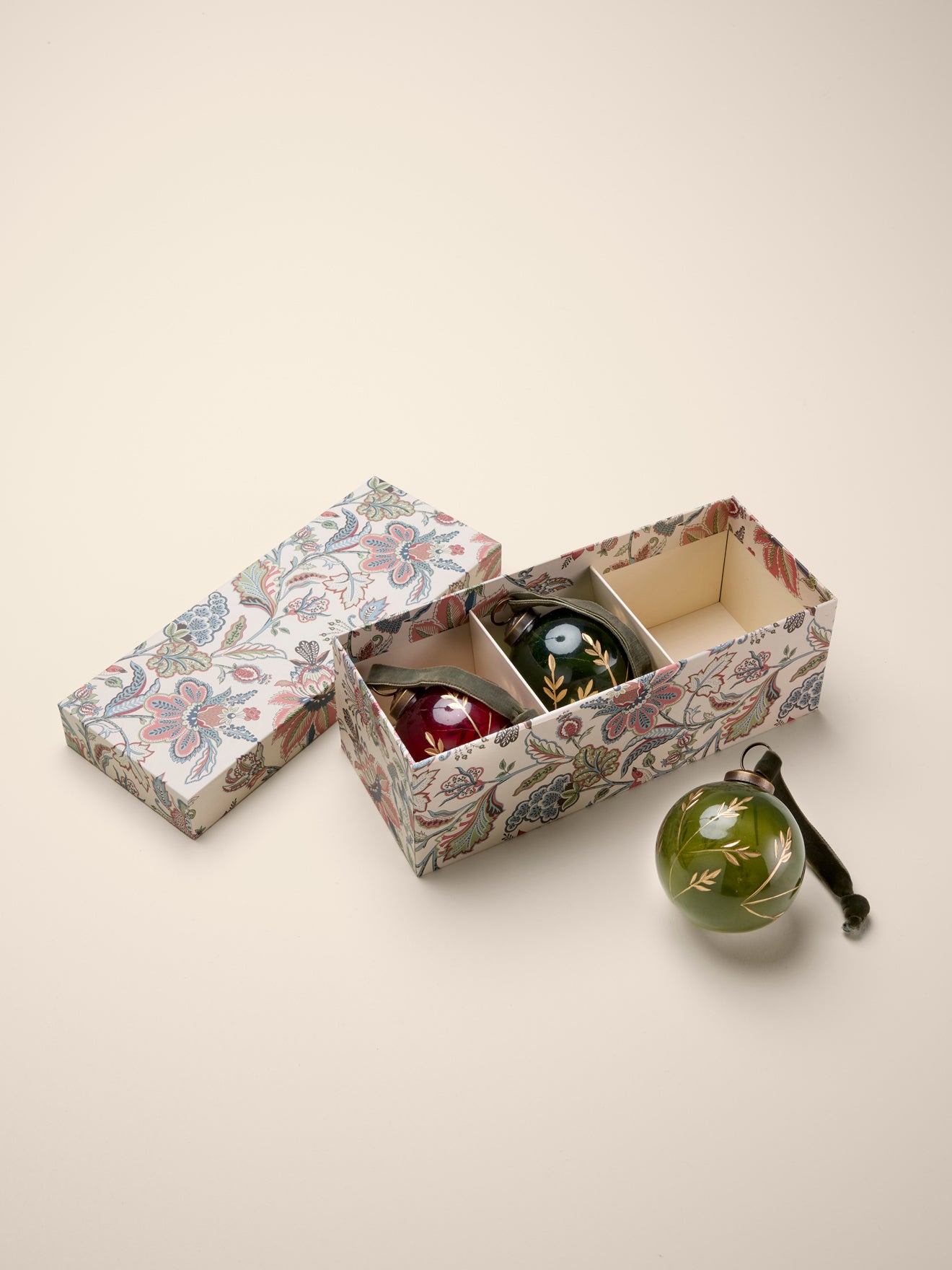 Handbeschilderde glazen kerstballen, set van 3