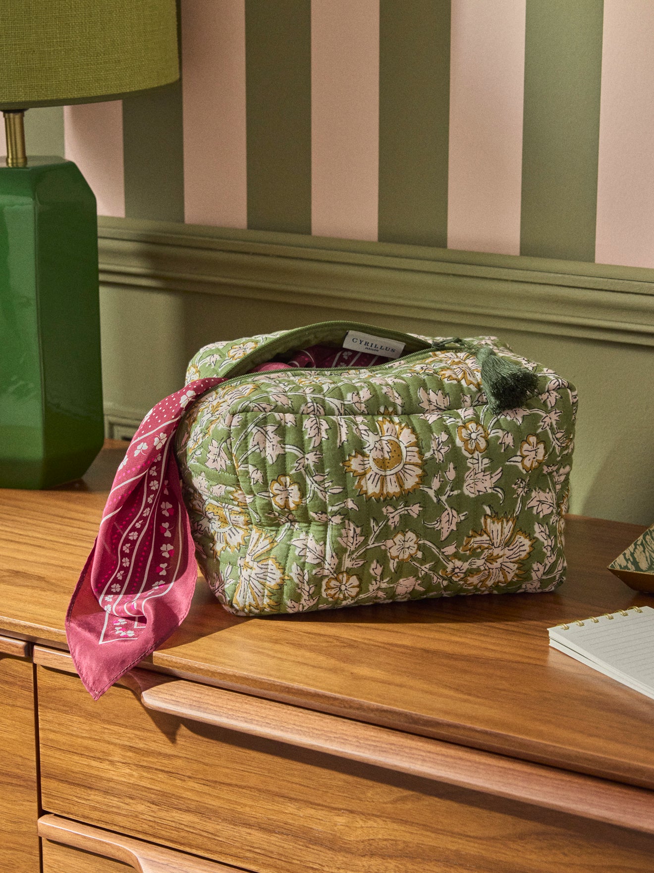 Trousse de toilette matelassée en tissu indien