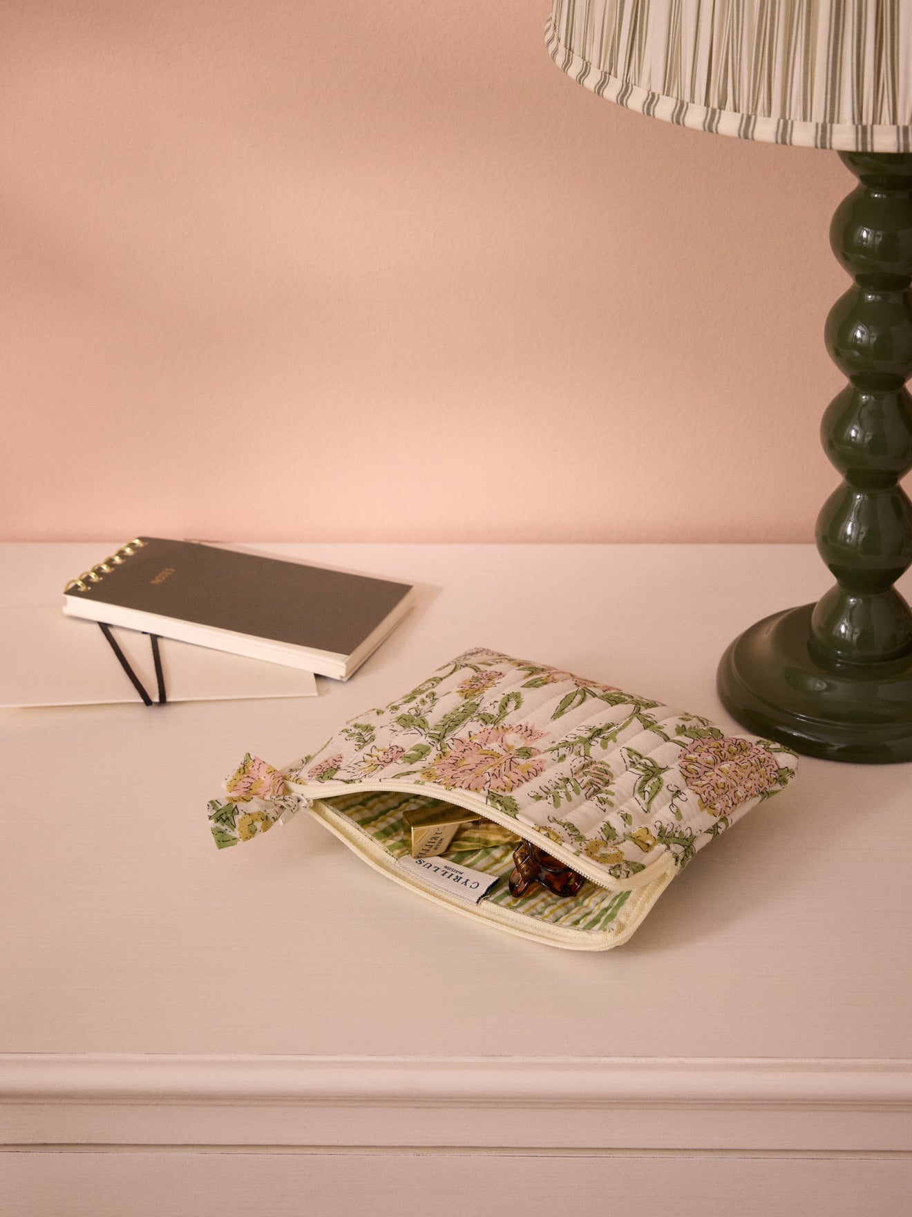 Kleine toilettas met Indiase bloemenprint