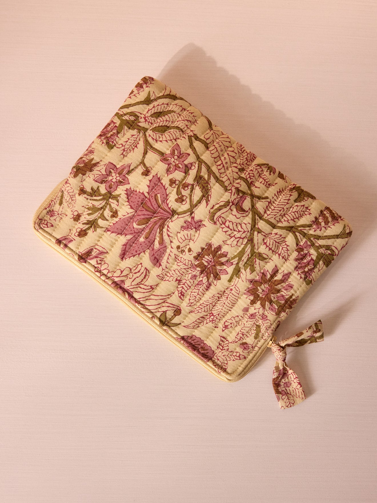 Kleine toilettas met Indiase bloemenprint