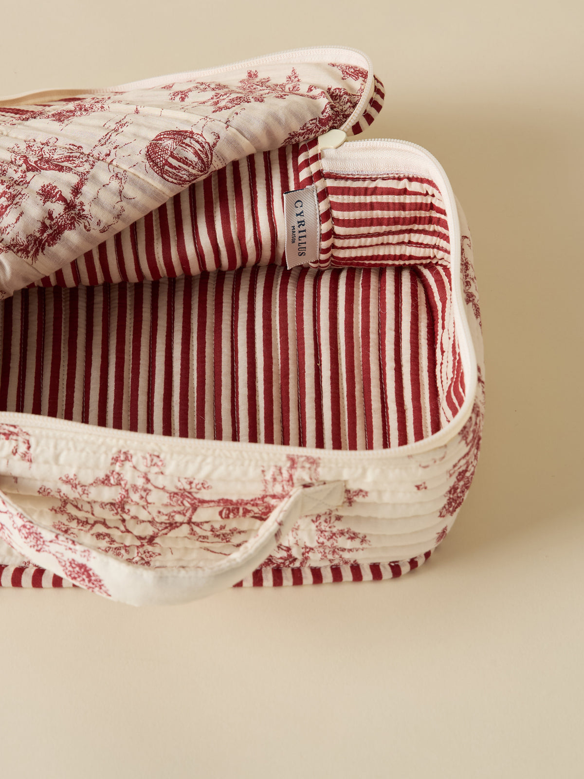 Valisette matelassée esprit toile de Jouy
