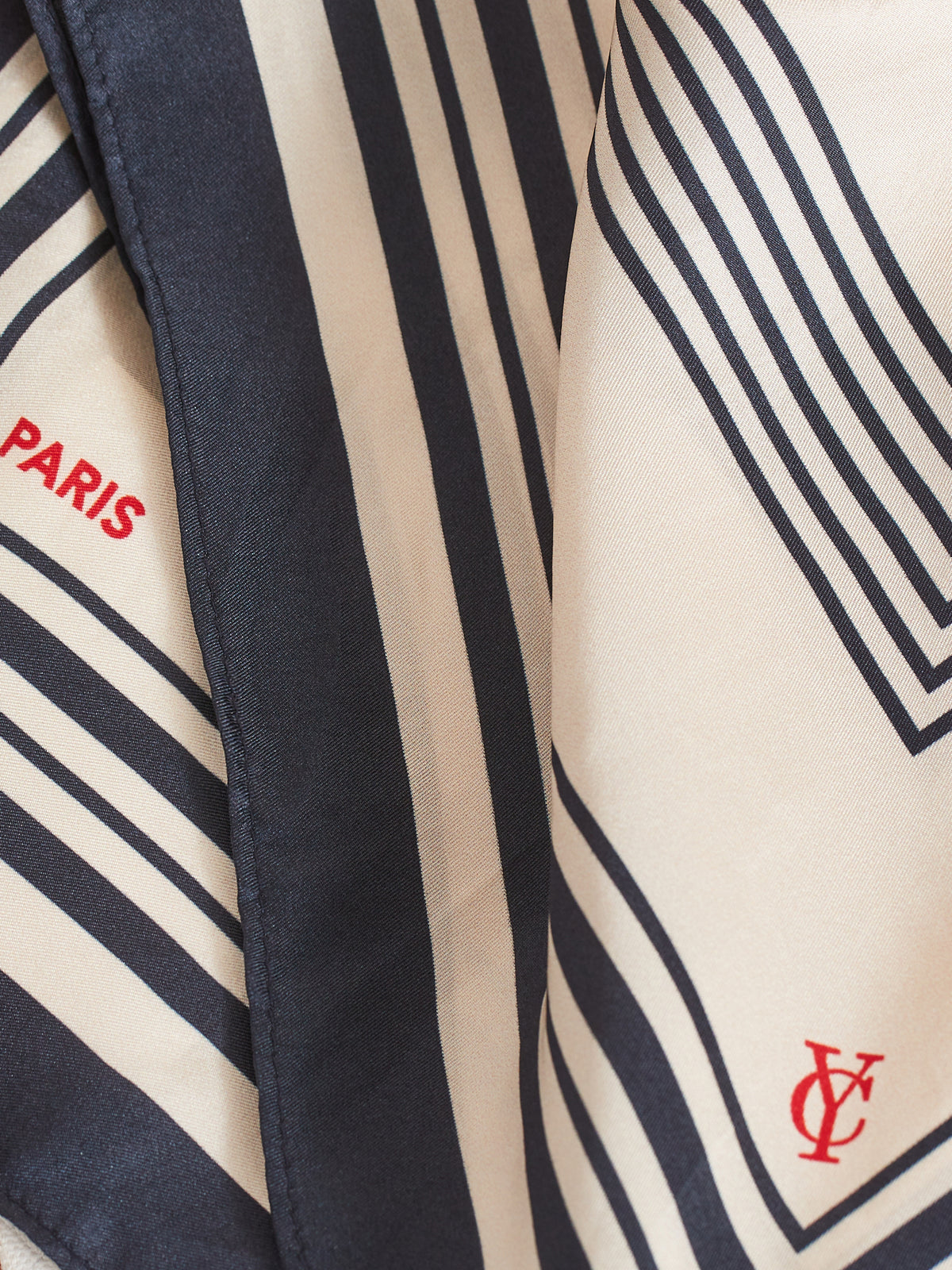 Vierkante bandana in zijde - "The Classic à la Française" collectie