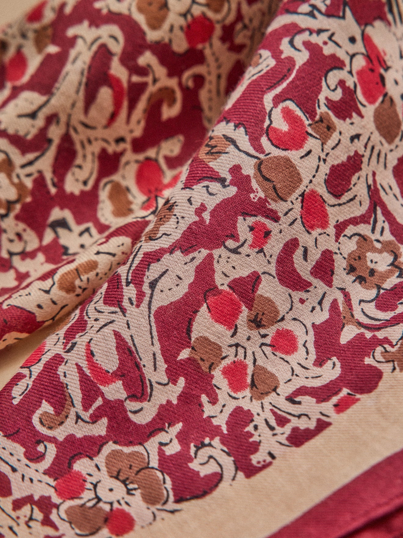 Damesfoulard met vlekkenprint