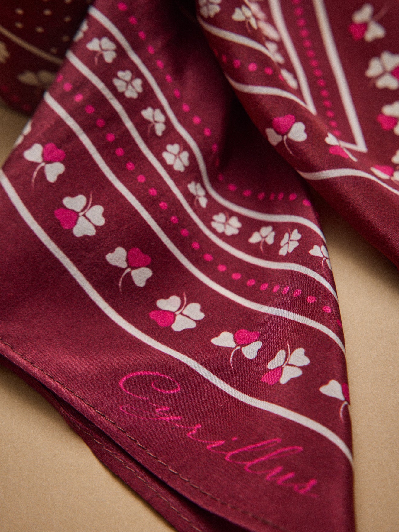 Gebloemde damesbandana in zijde
