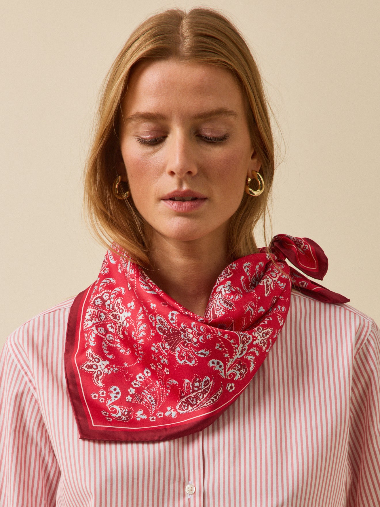 Foulard soie femme motif Paisley