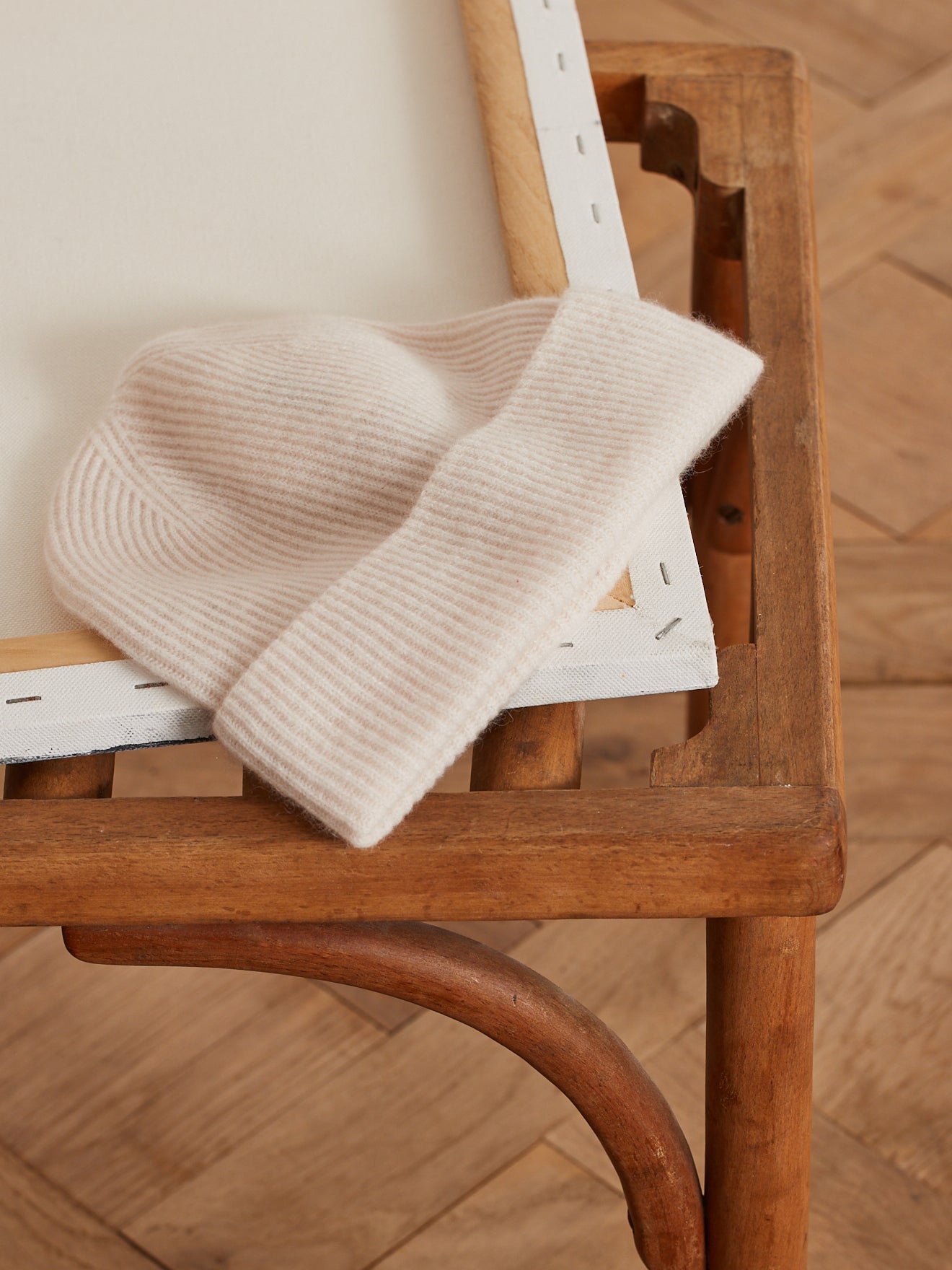 Muts in ribtricot - Kasjmier collectie