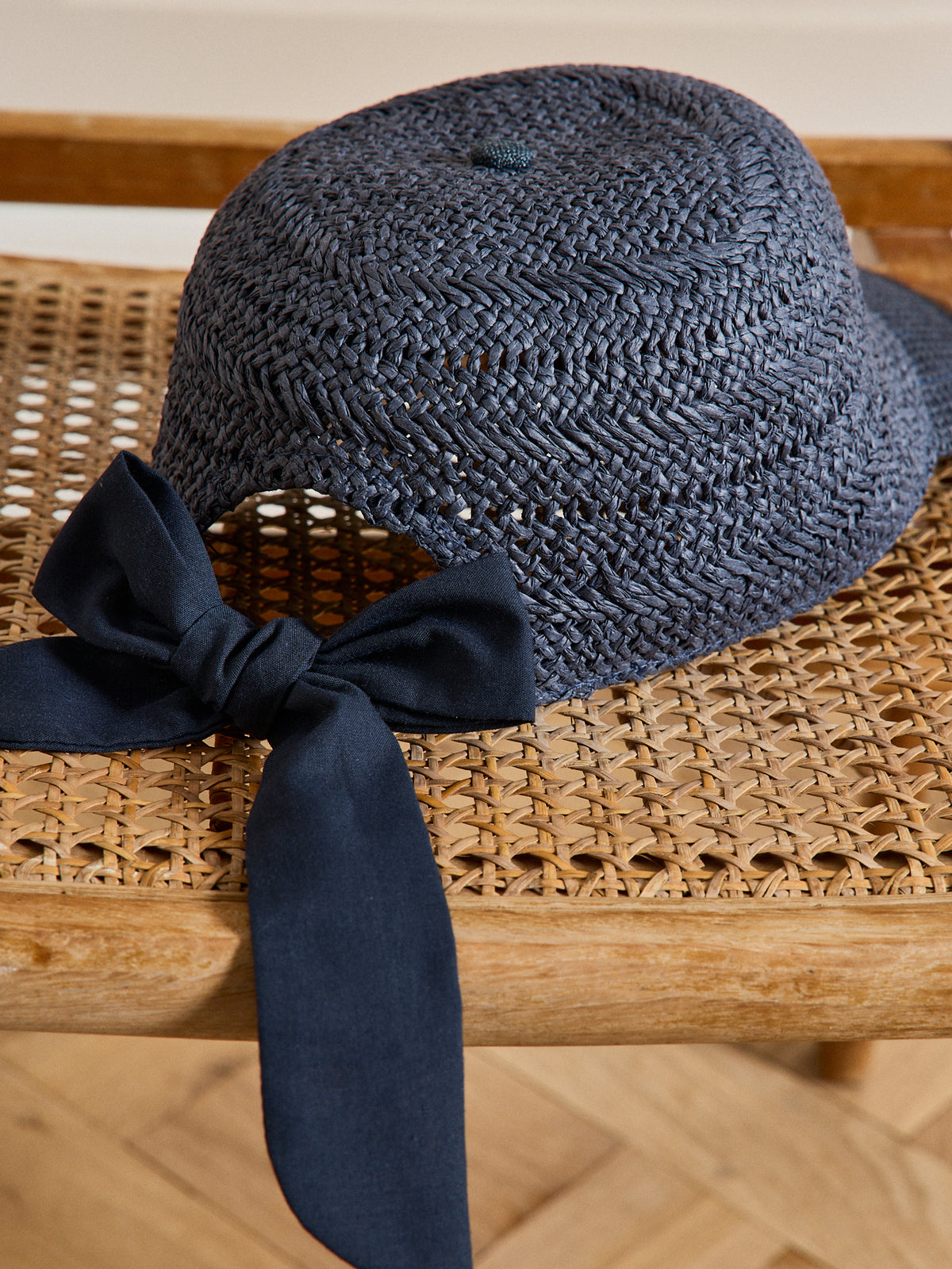 Casquette en raphia femme