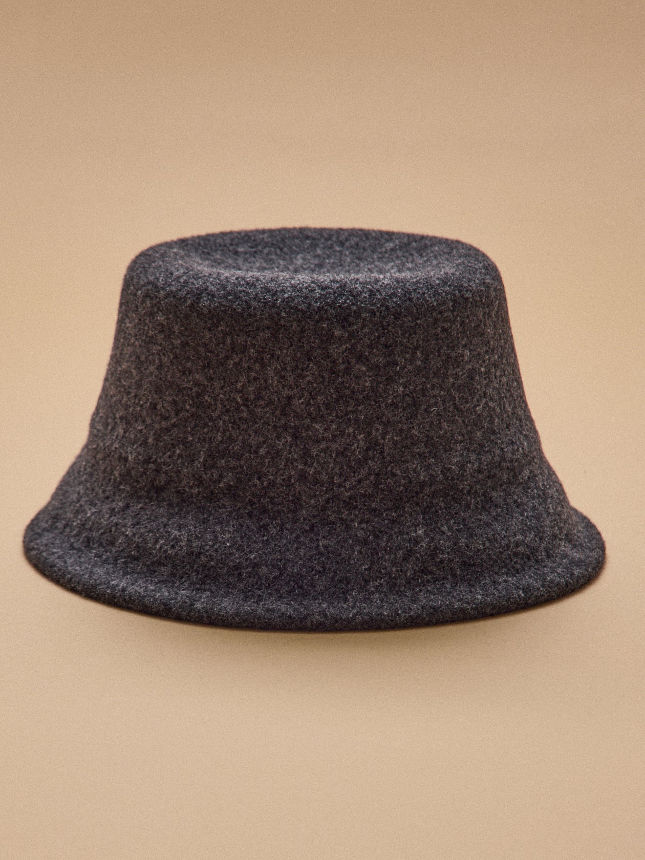 Wollen klokhoed voor dames