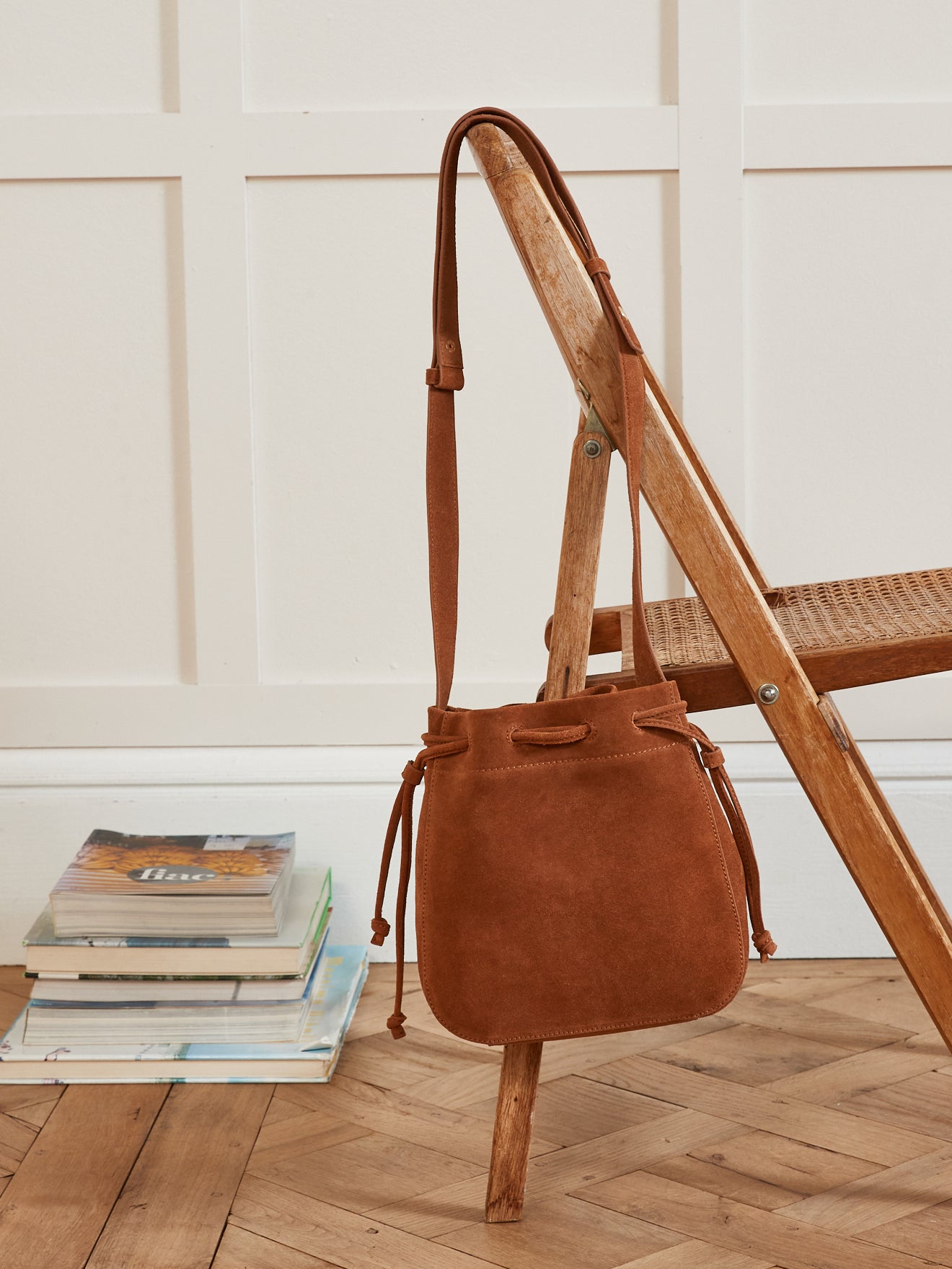 Sac seau femme en cuir suédé - Collection Maroquinerie Cyrillus