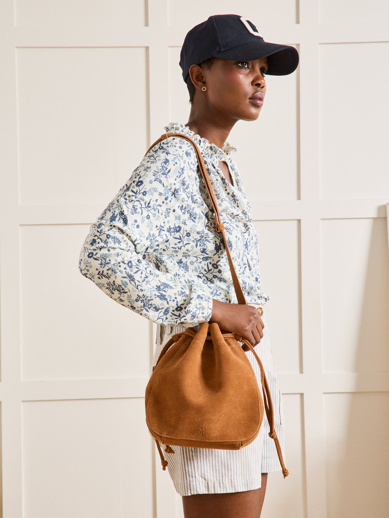 Sac seau femme en cuir suédé - Collection Maroquinerie Cyrillus