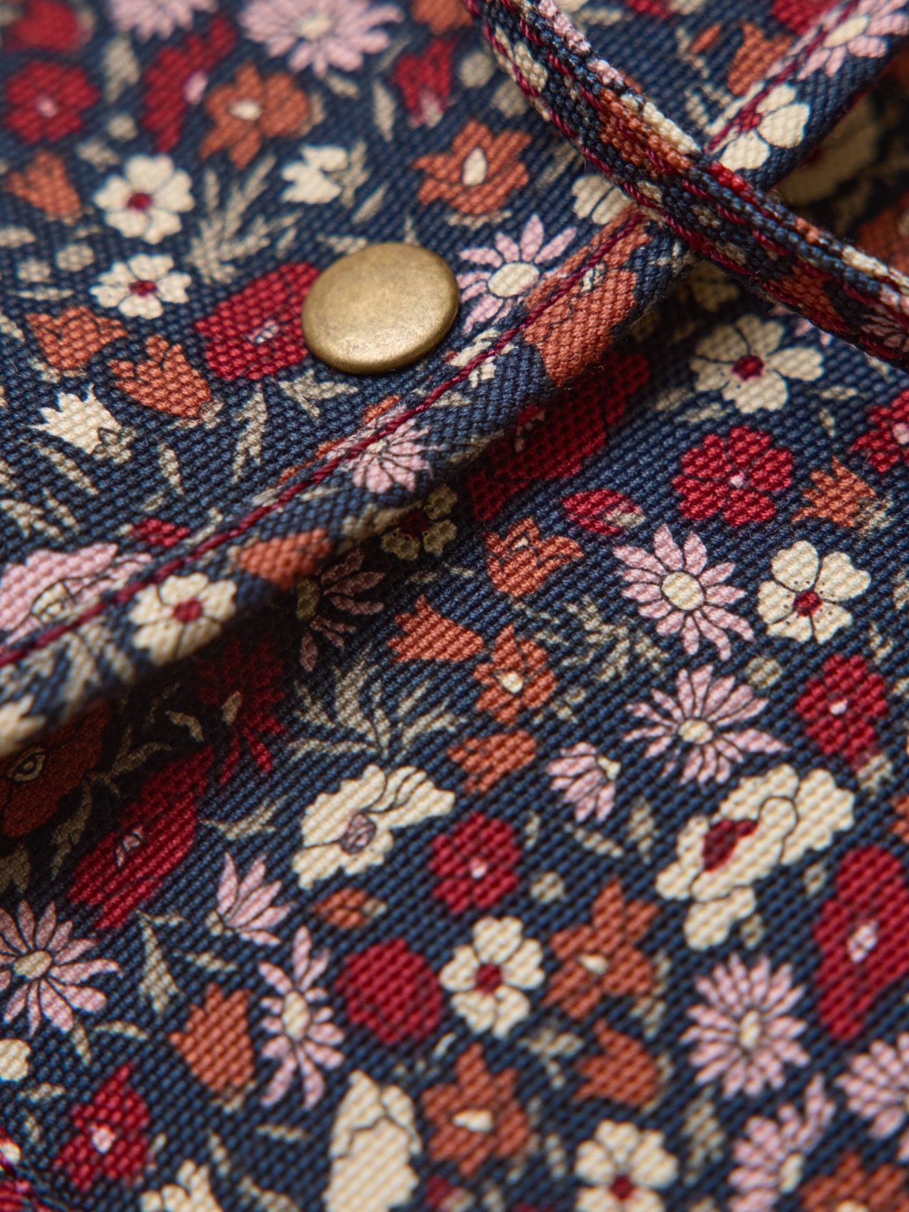 Smartphonetasje "Petal & Daisy" - Made with Liberty Fabrics