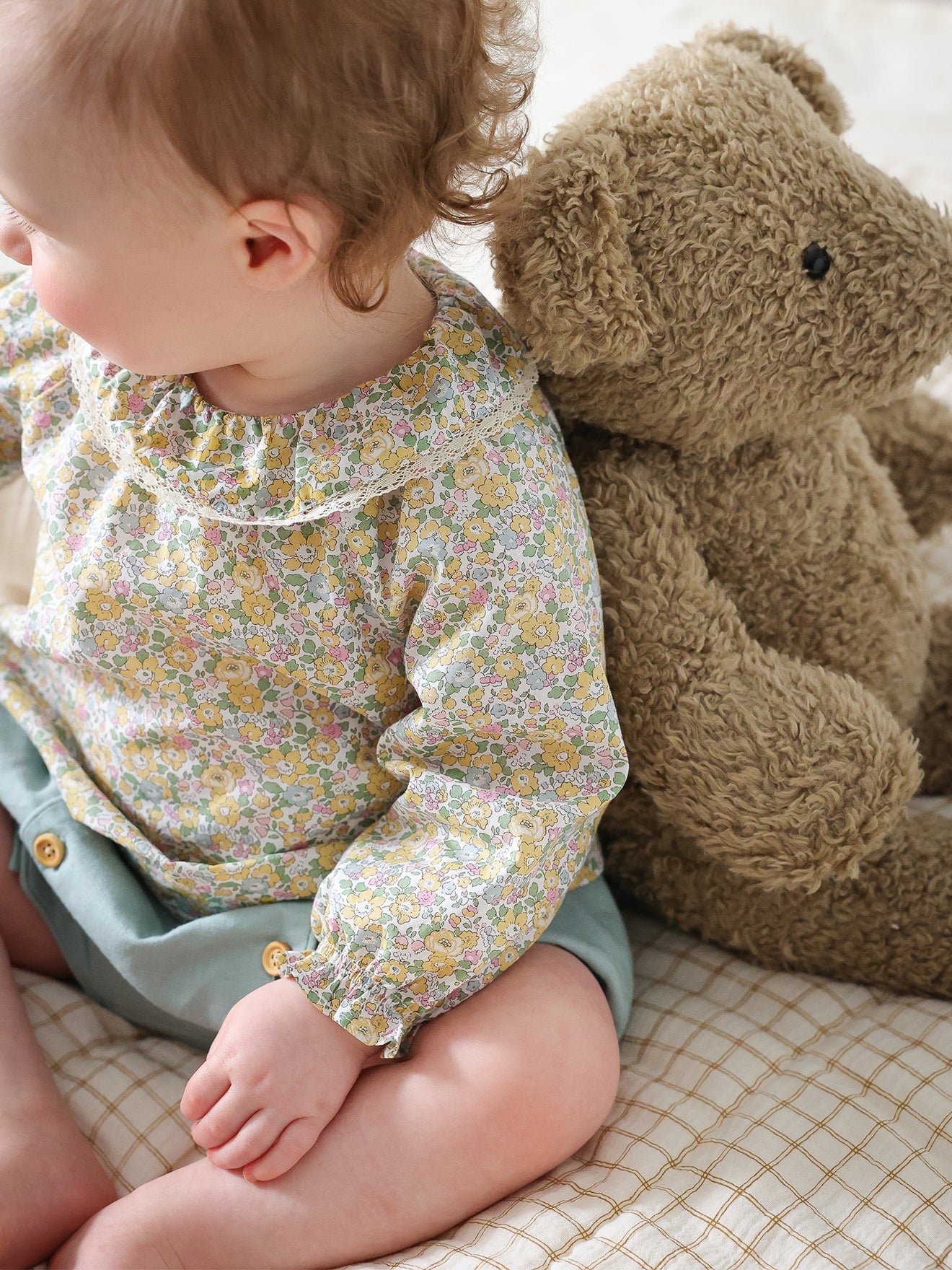 Babybloesje in Liberty-stof