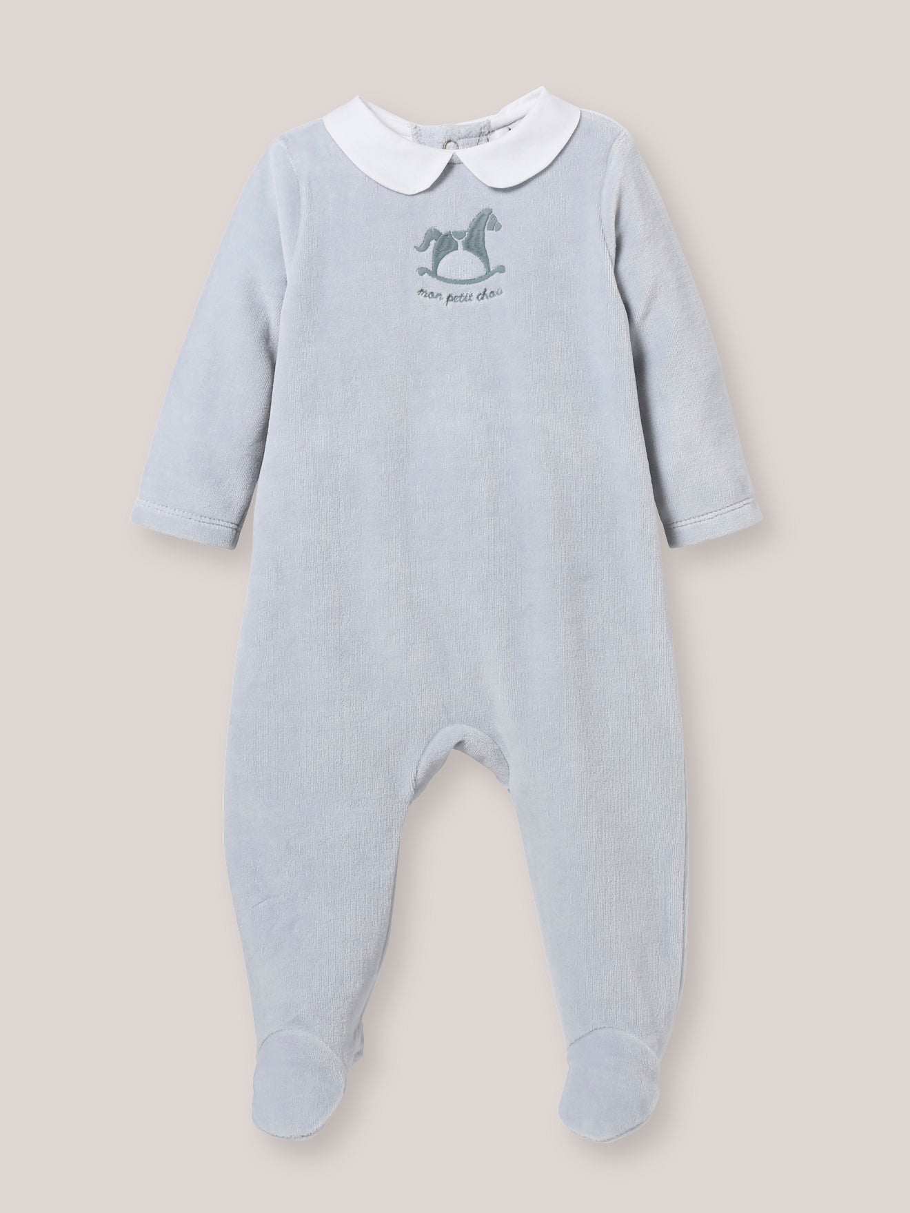 Geborduurd babyslaappakje in velours