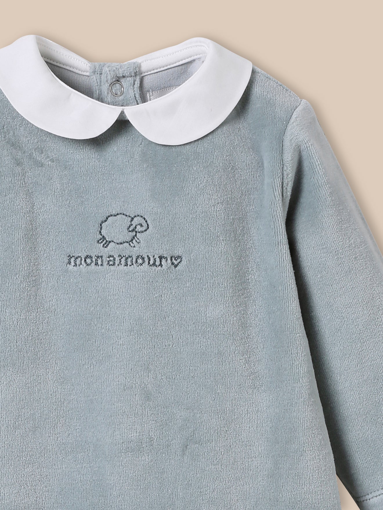 Babyslaappakje in geborduurd velours
