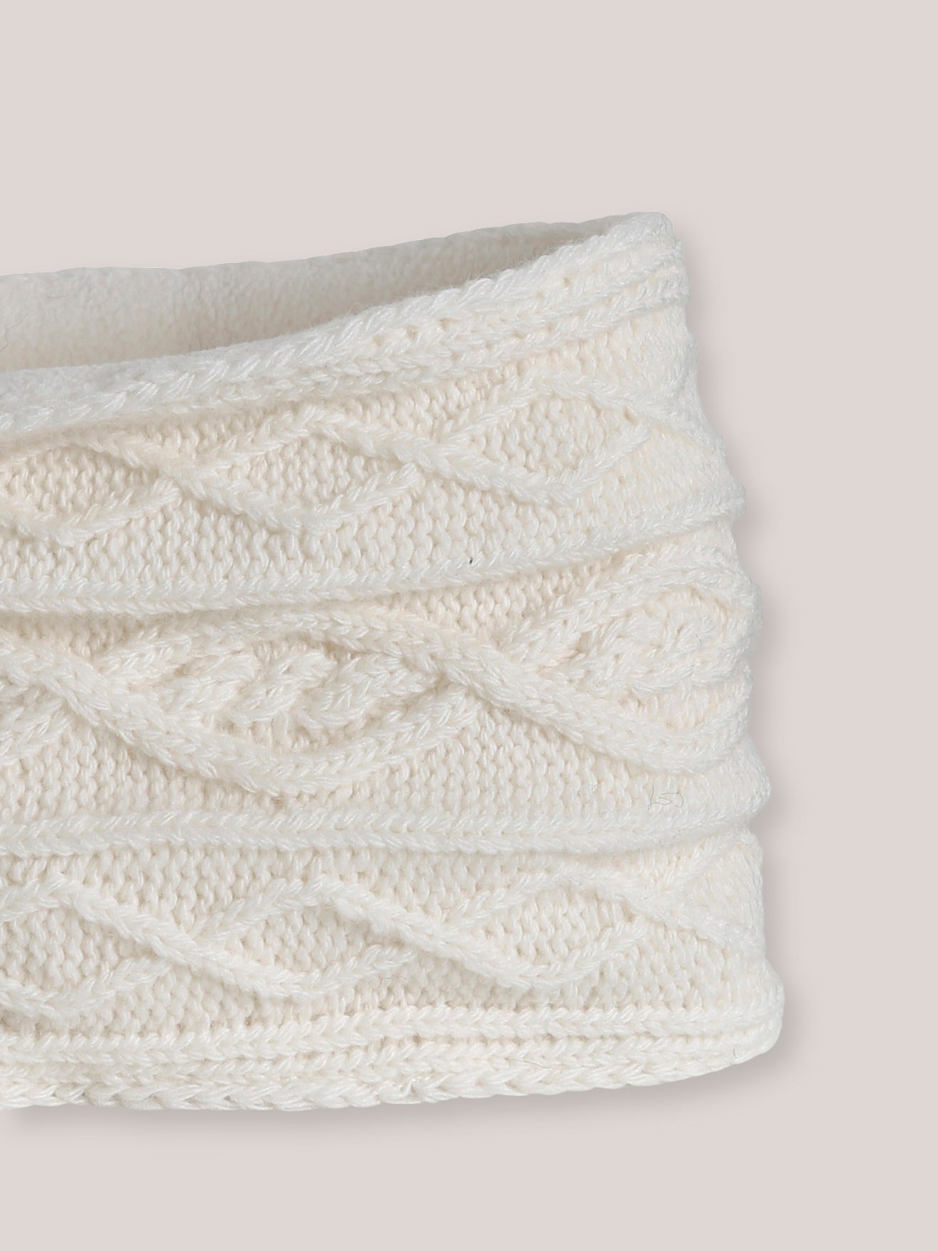 Fleecegevoerde babysnood met kabels