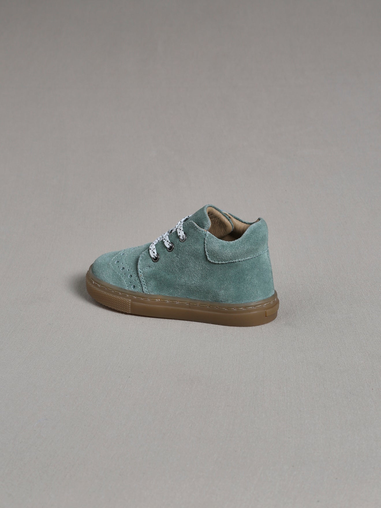 Tennis à lacets Bébé en cuir velours