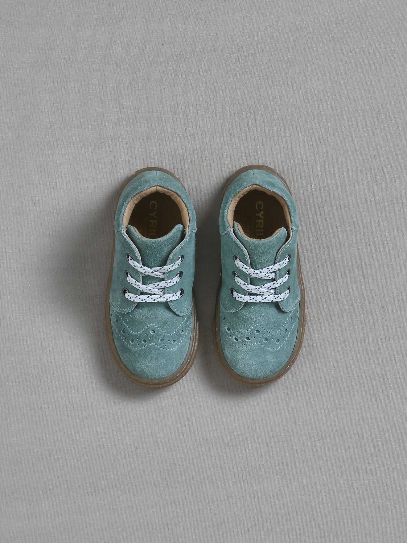 Tennis à lacets Bébé en cuir velours