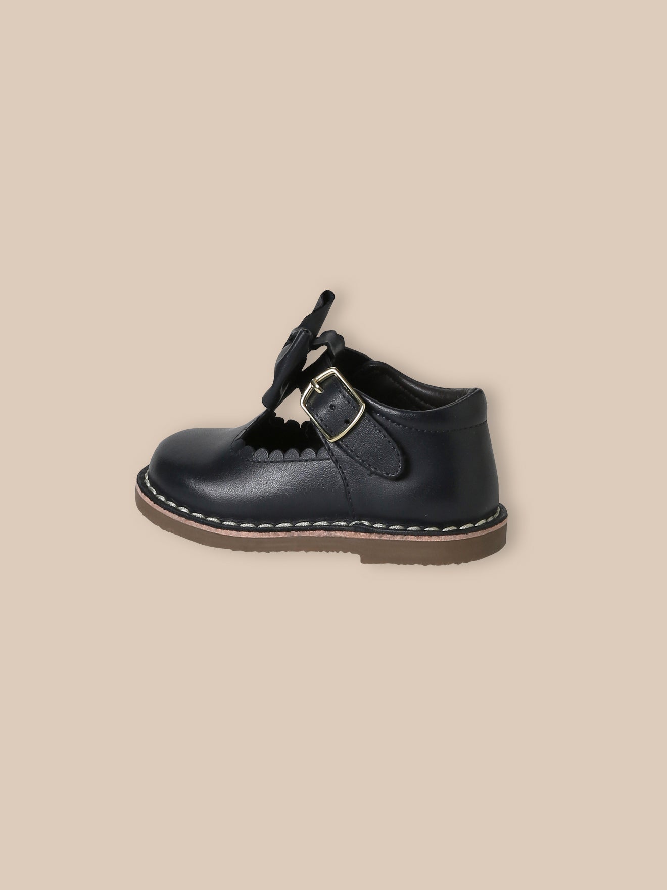Babyschoenen in saloméstijl met strikje
