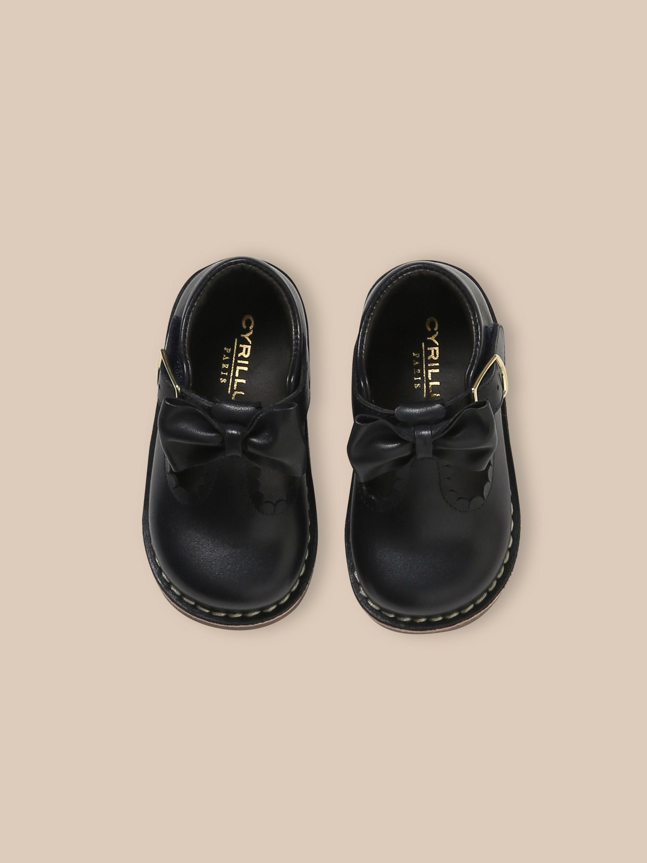 Babyschoenen in saloméstijl met strikje