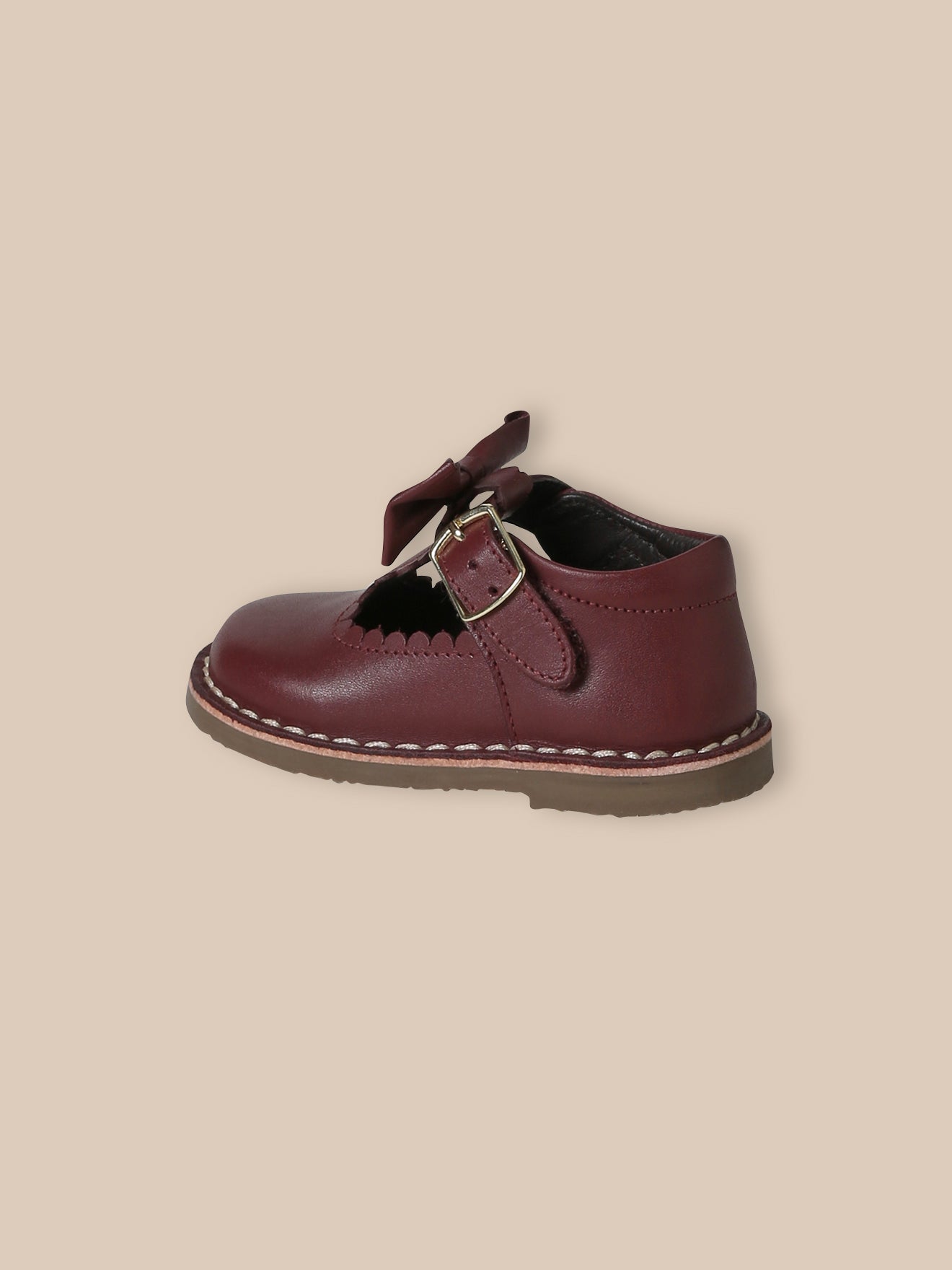 Babyschoenen in saloméstijl met strikje