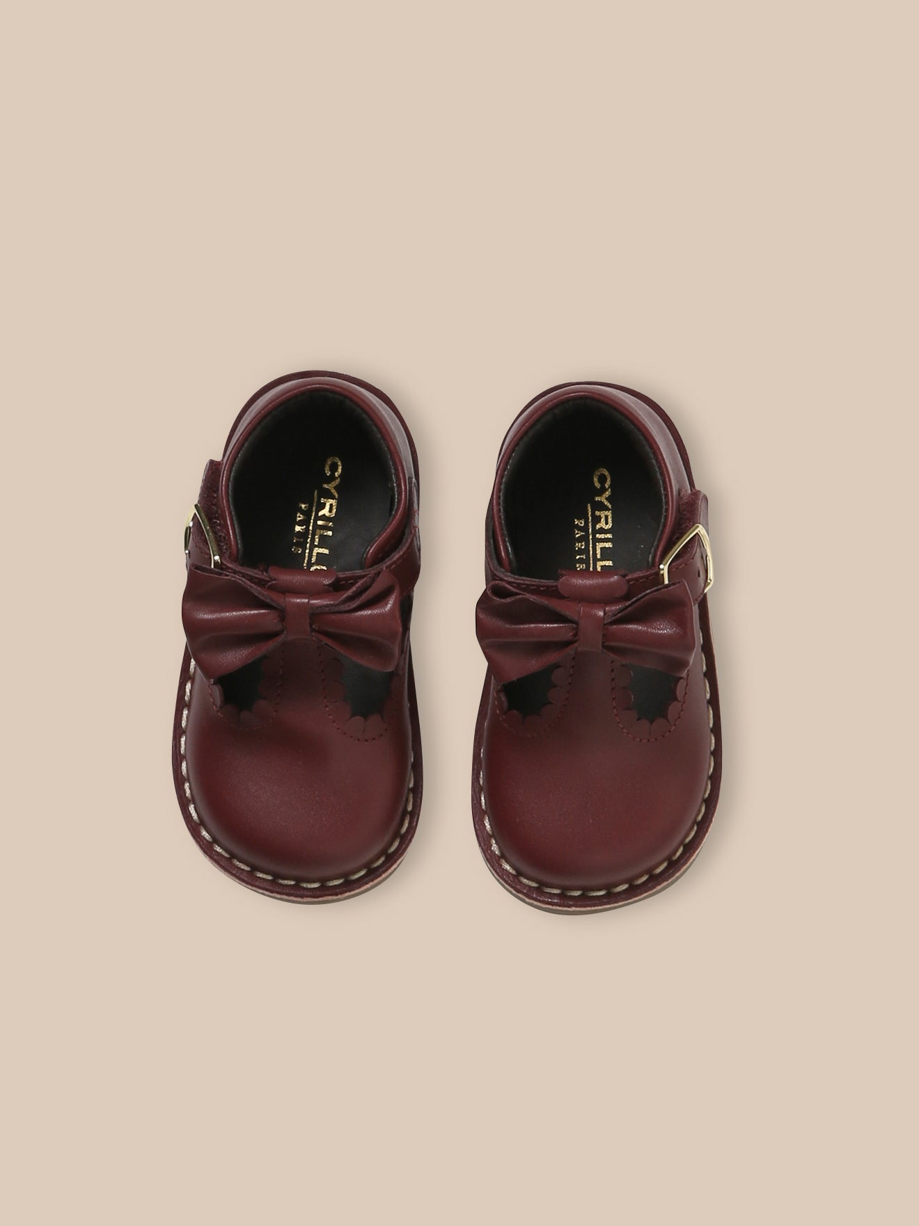 Babyschoenen in saloméstijl met strikje