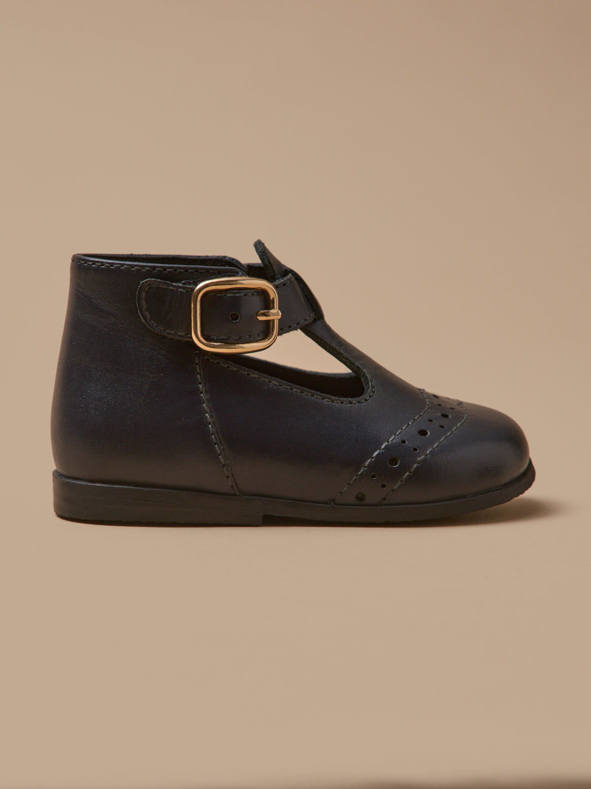 Leren babyschoenen in saloméstijl