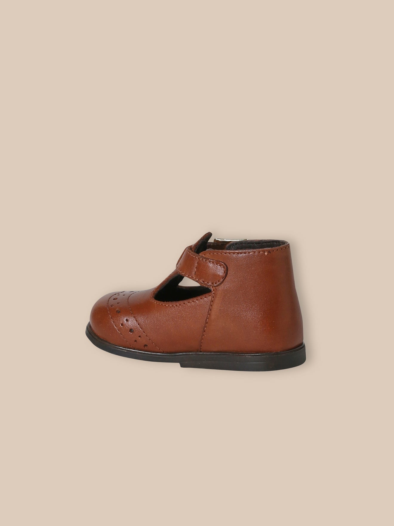 Leren babyschoenen in saloméstijl