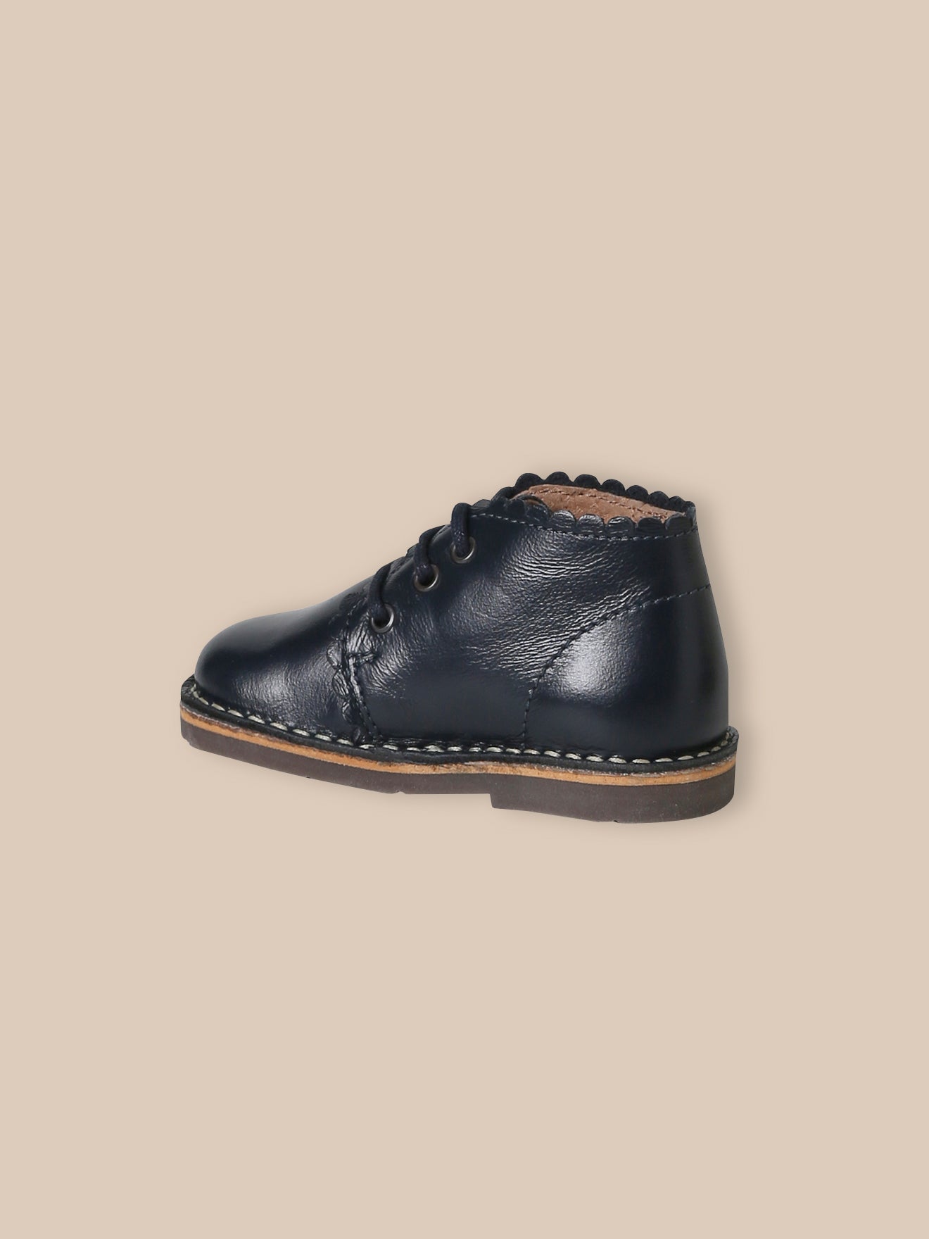 Geschulpte babybottines in leer