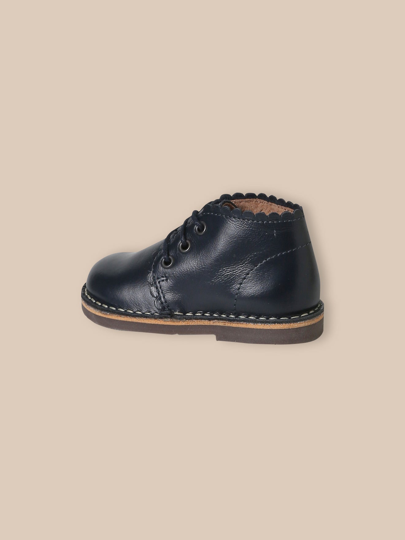 Geschulpte babybottines in leer