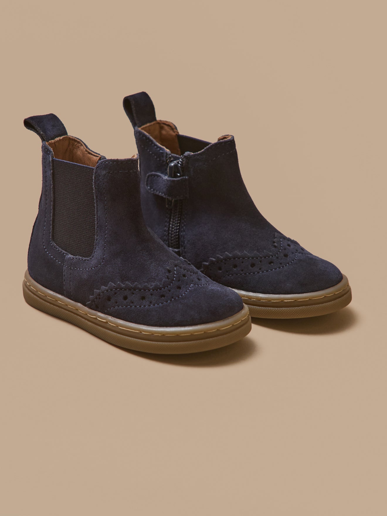 Leren babyboots met perforaties