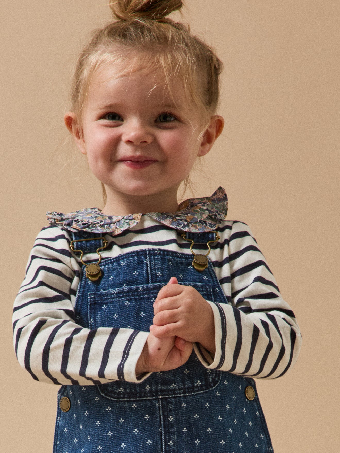 Bedrukte babysalopette in jeans