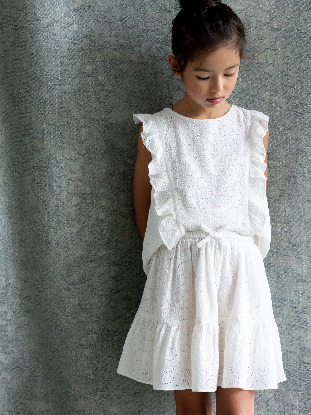 Meisjesrok in broderie anglaise