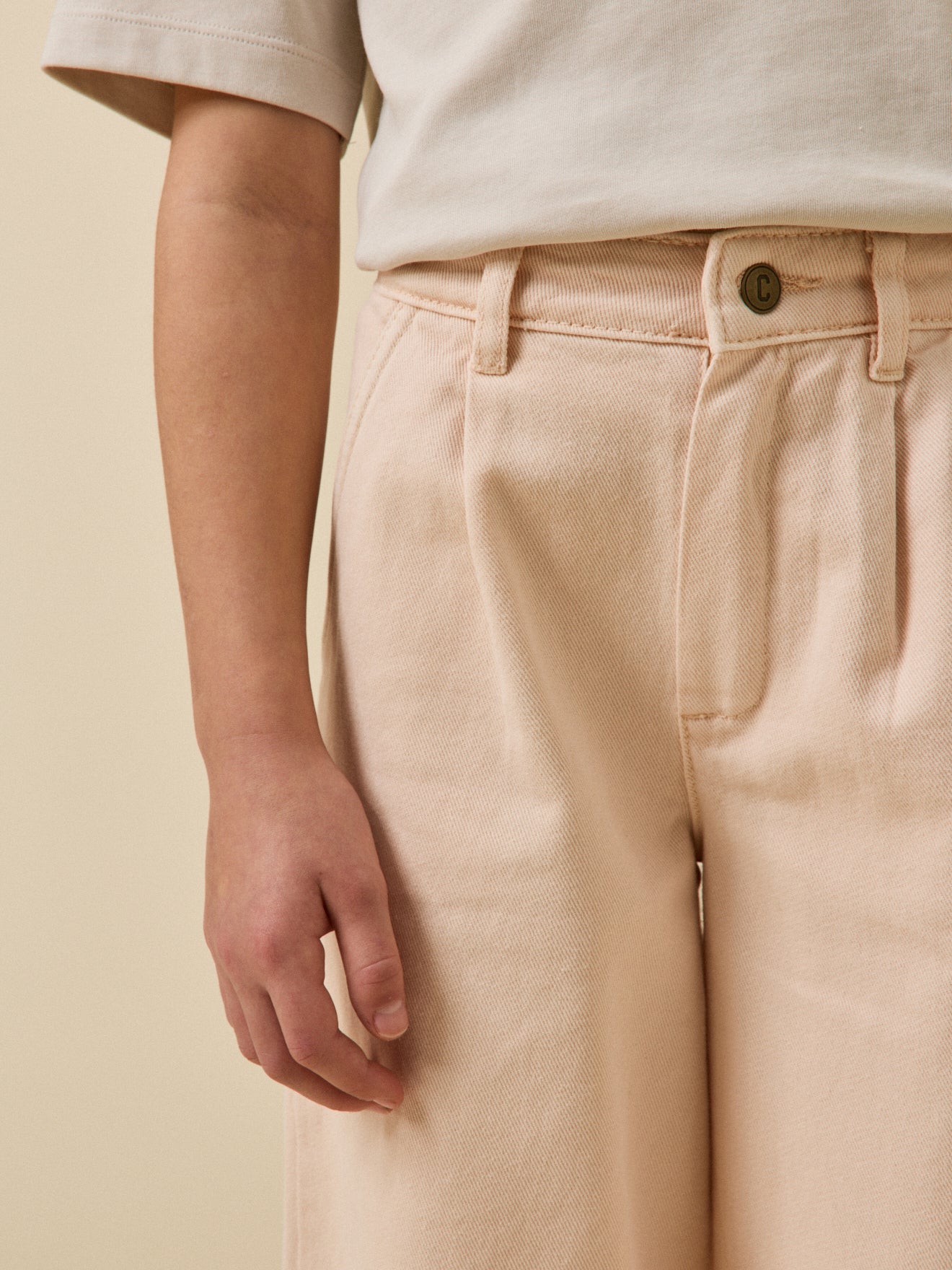 Wijde meisjesbroek in gekleurd denim - Junior collectie