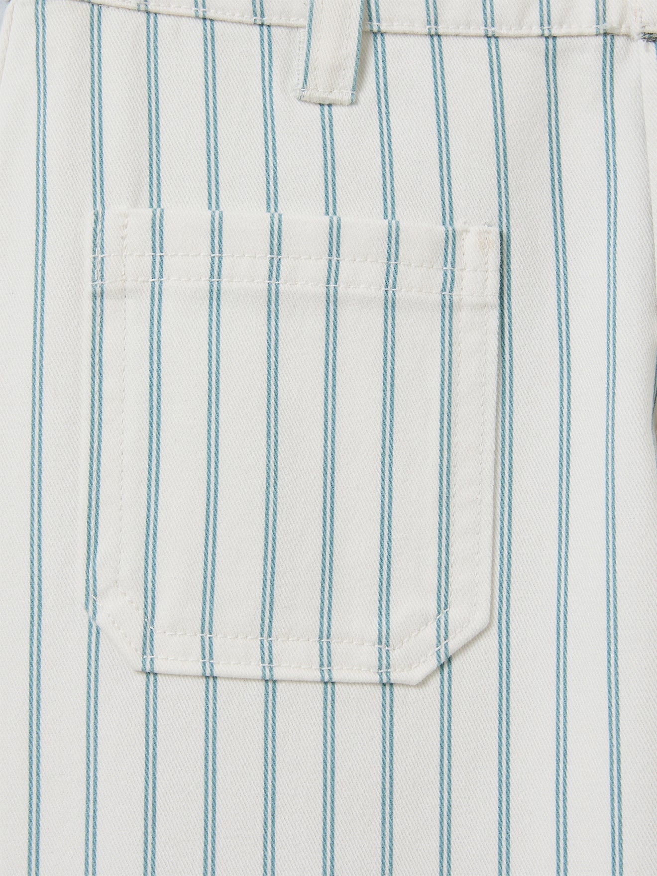 Meisjesbroek in gestreept denim