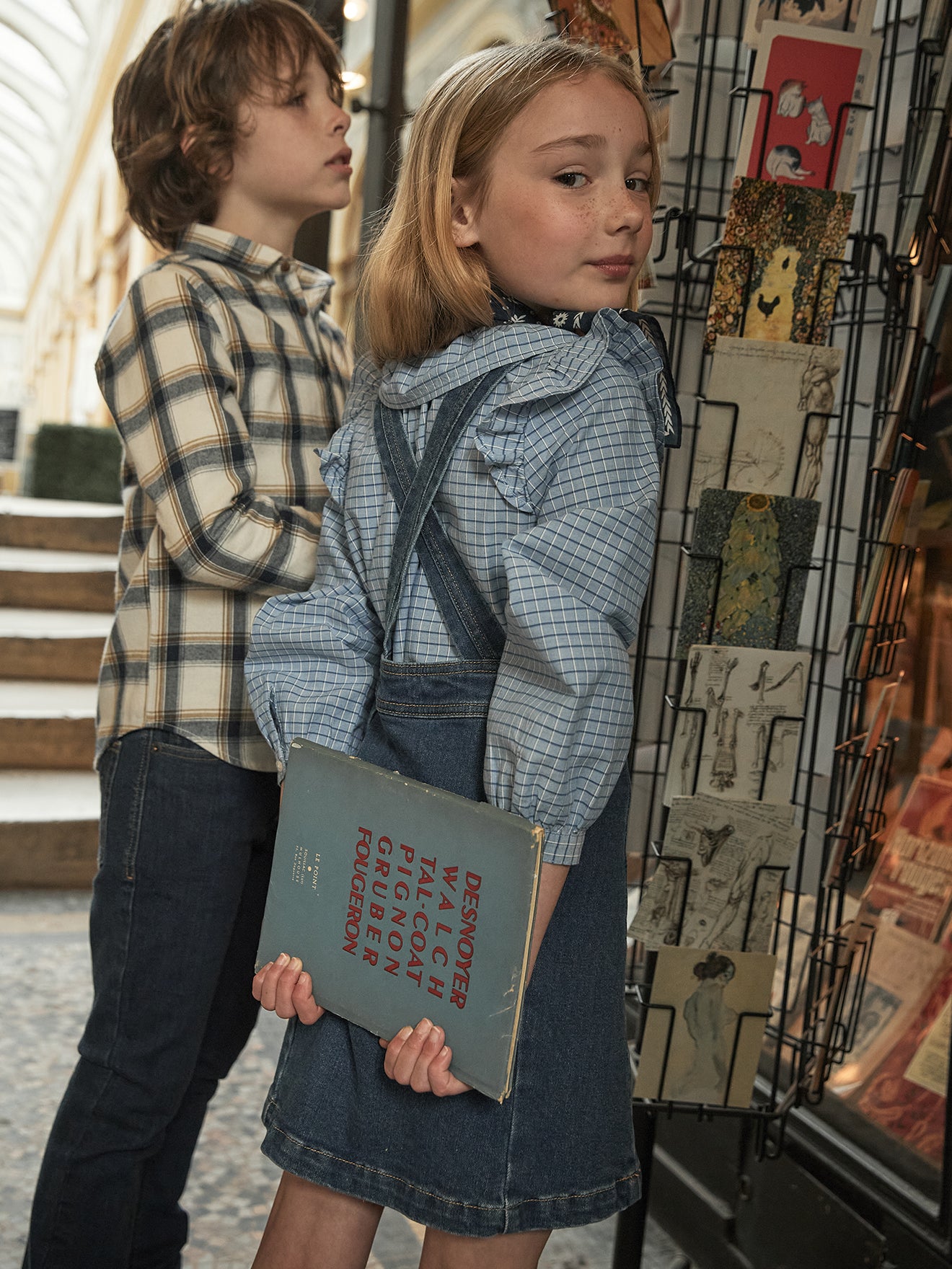 Meisjesjurk in salopettestijl van denim