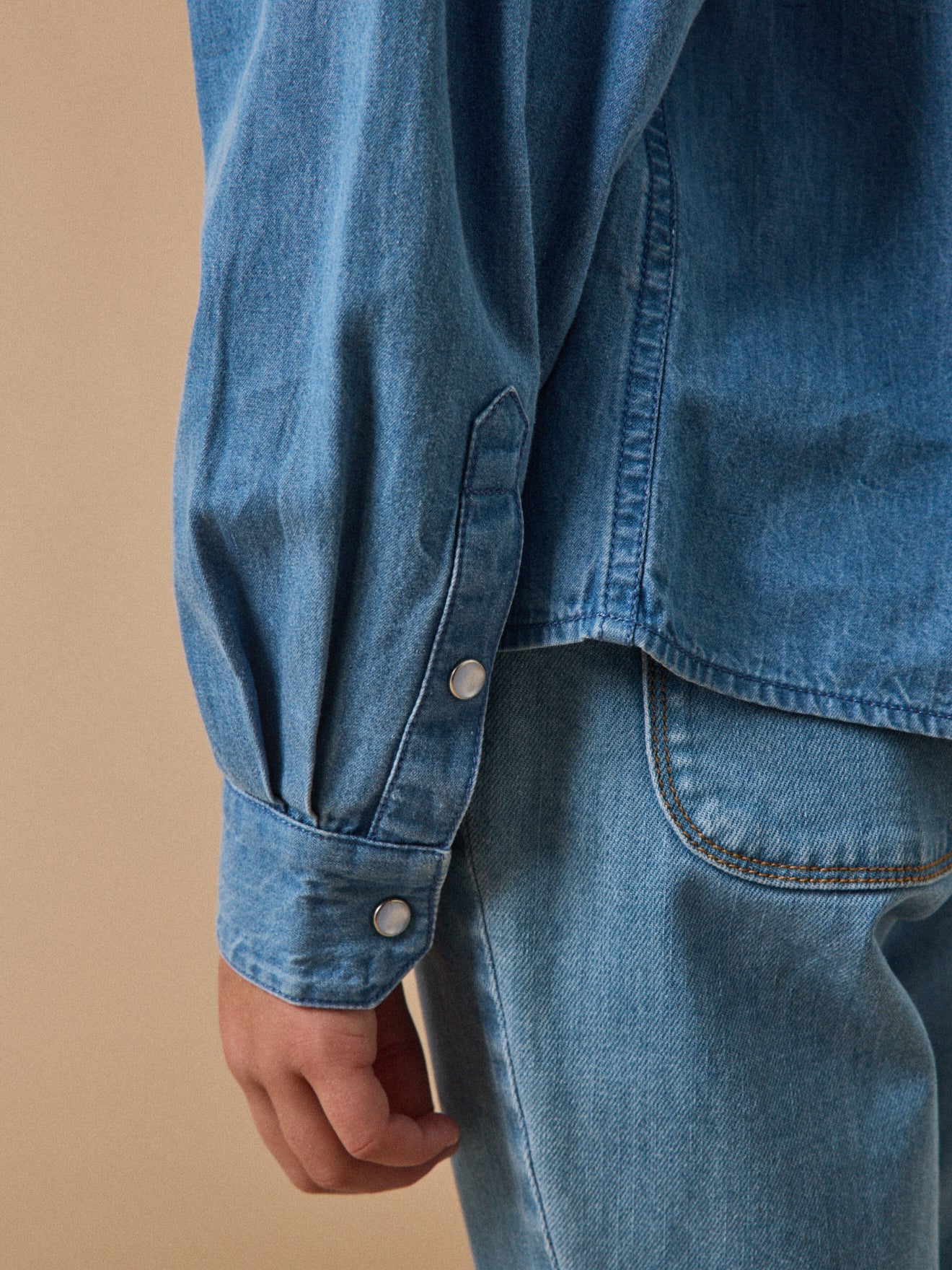 Meisjeshemd in light denim