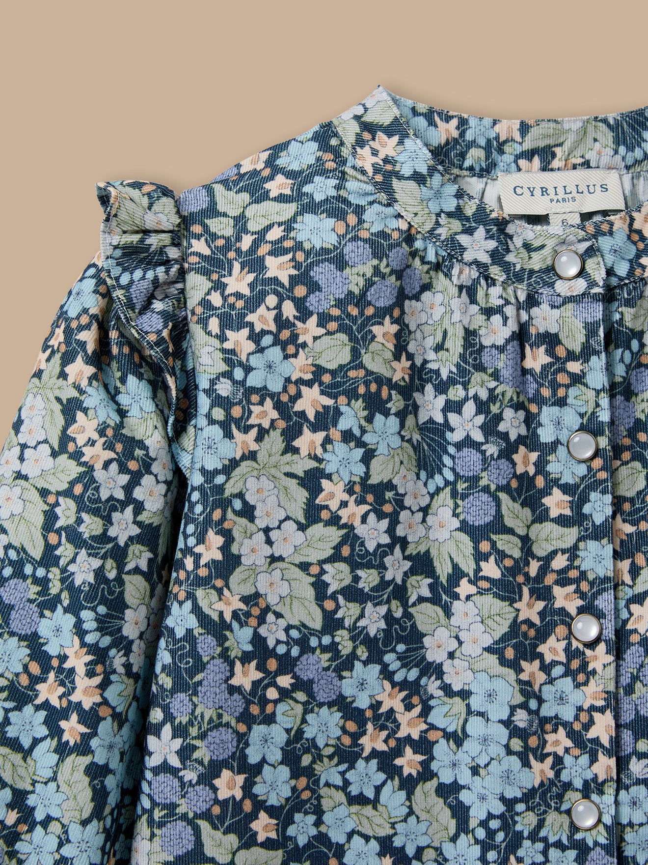 Meisjesbloes in velours en Liberty-stof