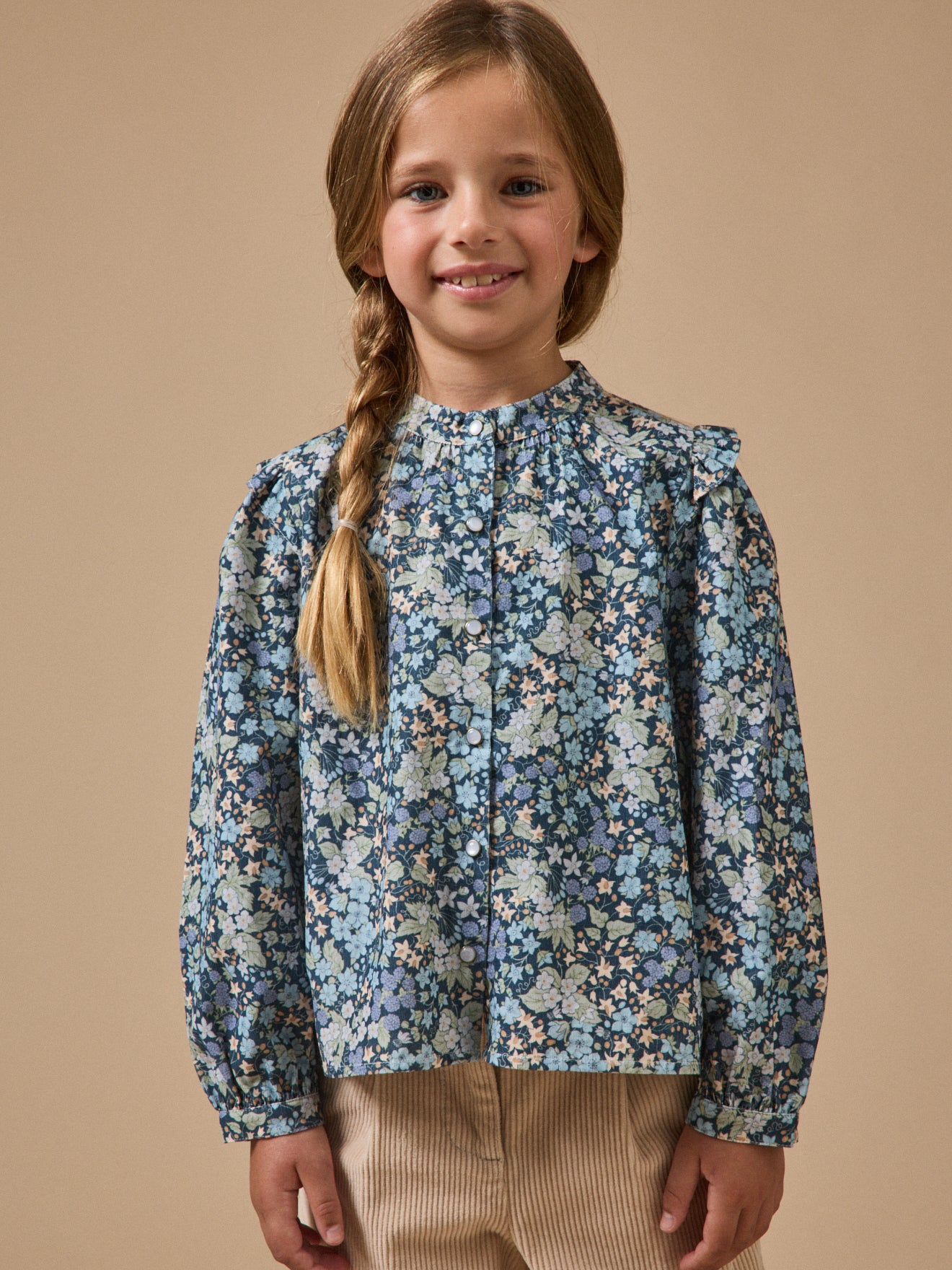 Meisjesbloes in velours en Liberty-stof
