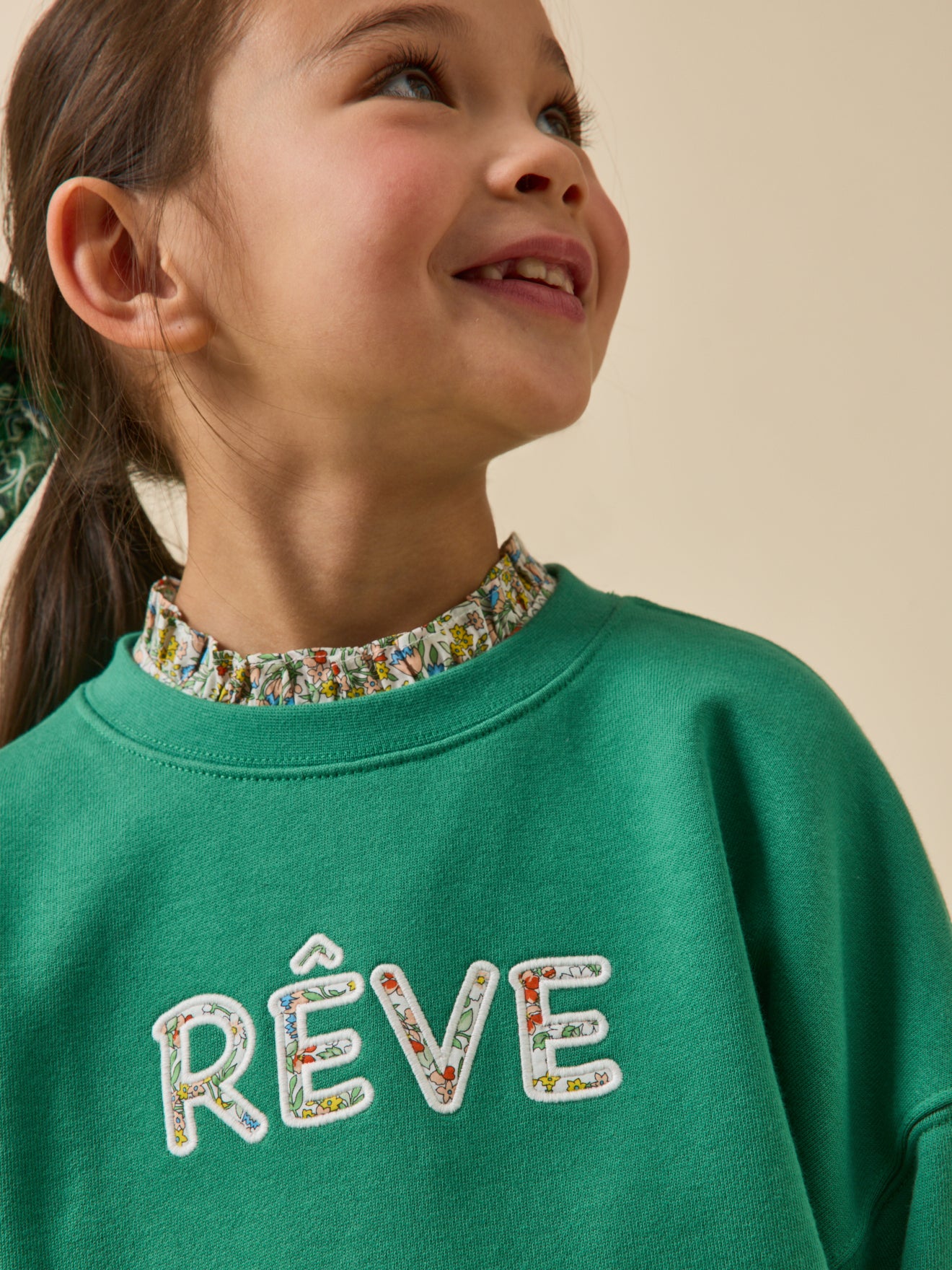 Meisjessweater met opschrift in Liberty-stof - Biokatoen