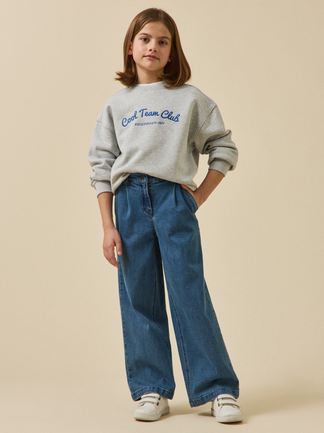 Meisjessweater met borduursel - Junior collectie