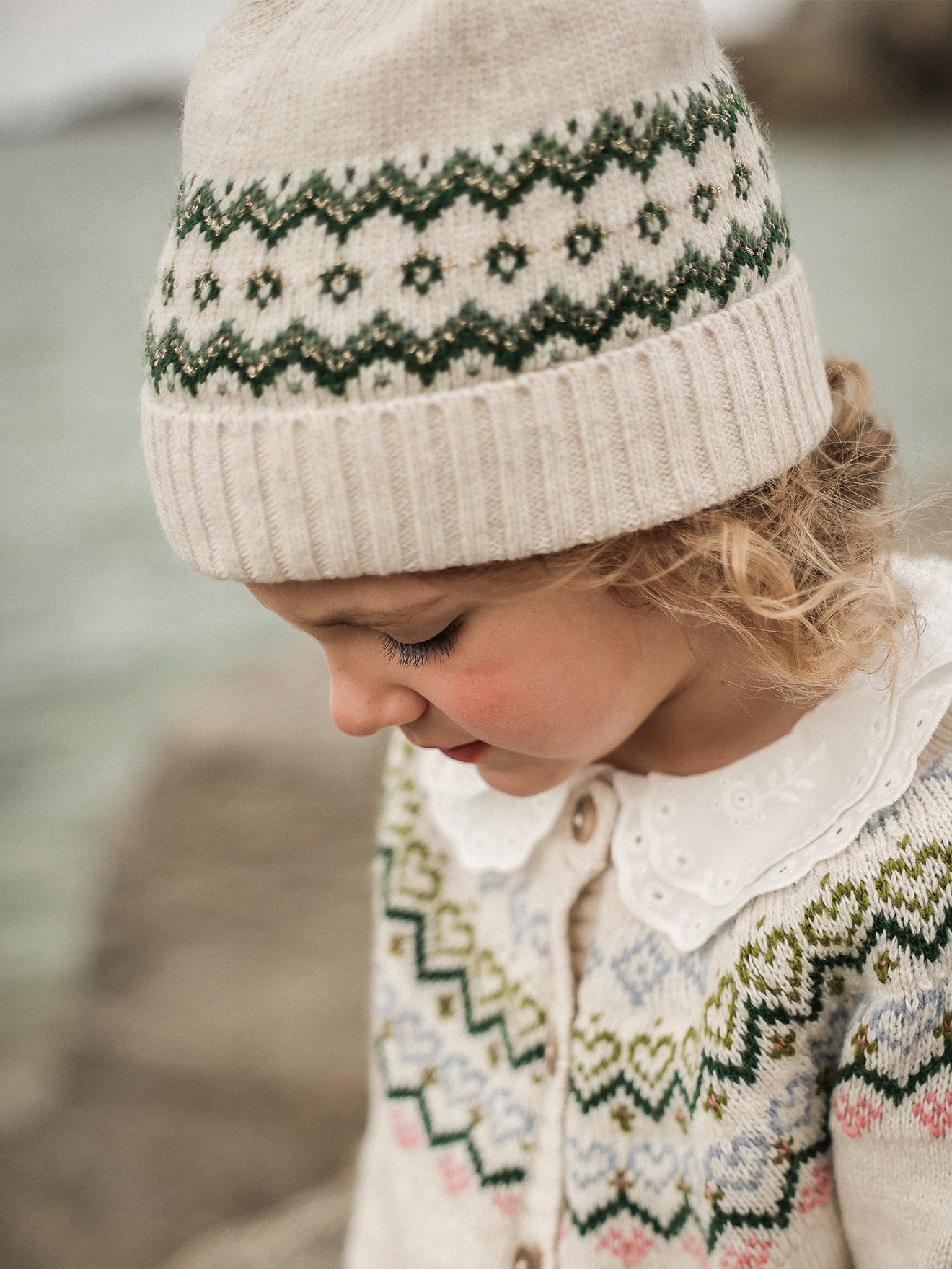 Meisjesmuts in wol met jacquard