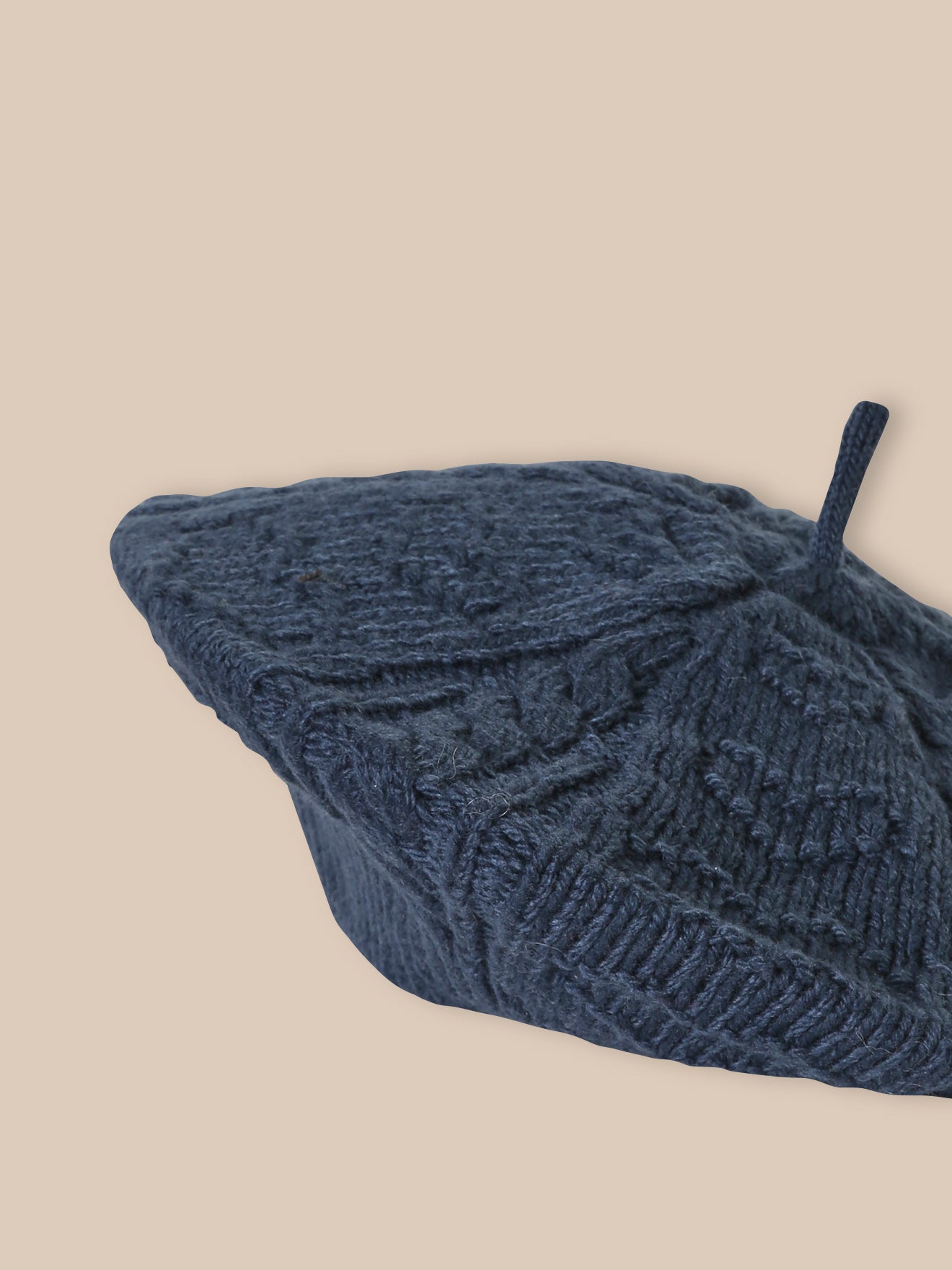 Meisjesbaret met kabelmotieven
