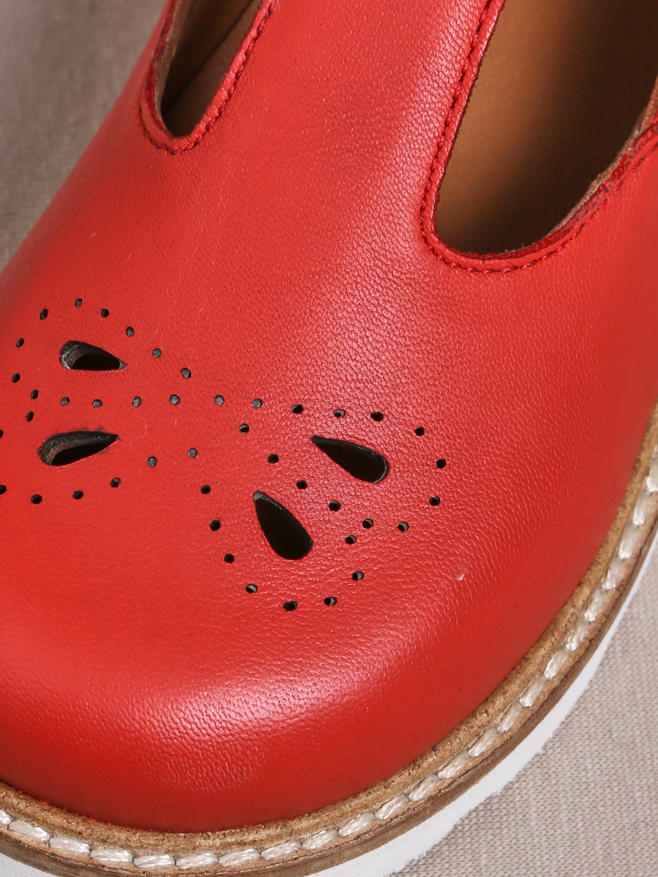 Salomés Fille en cuir