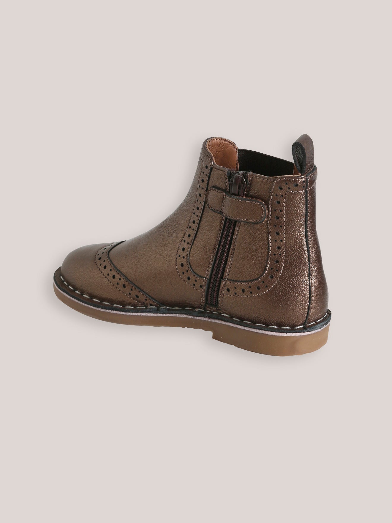 Leren meisjesboots met perforaties