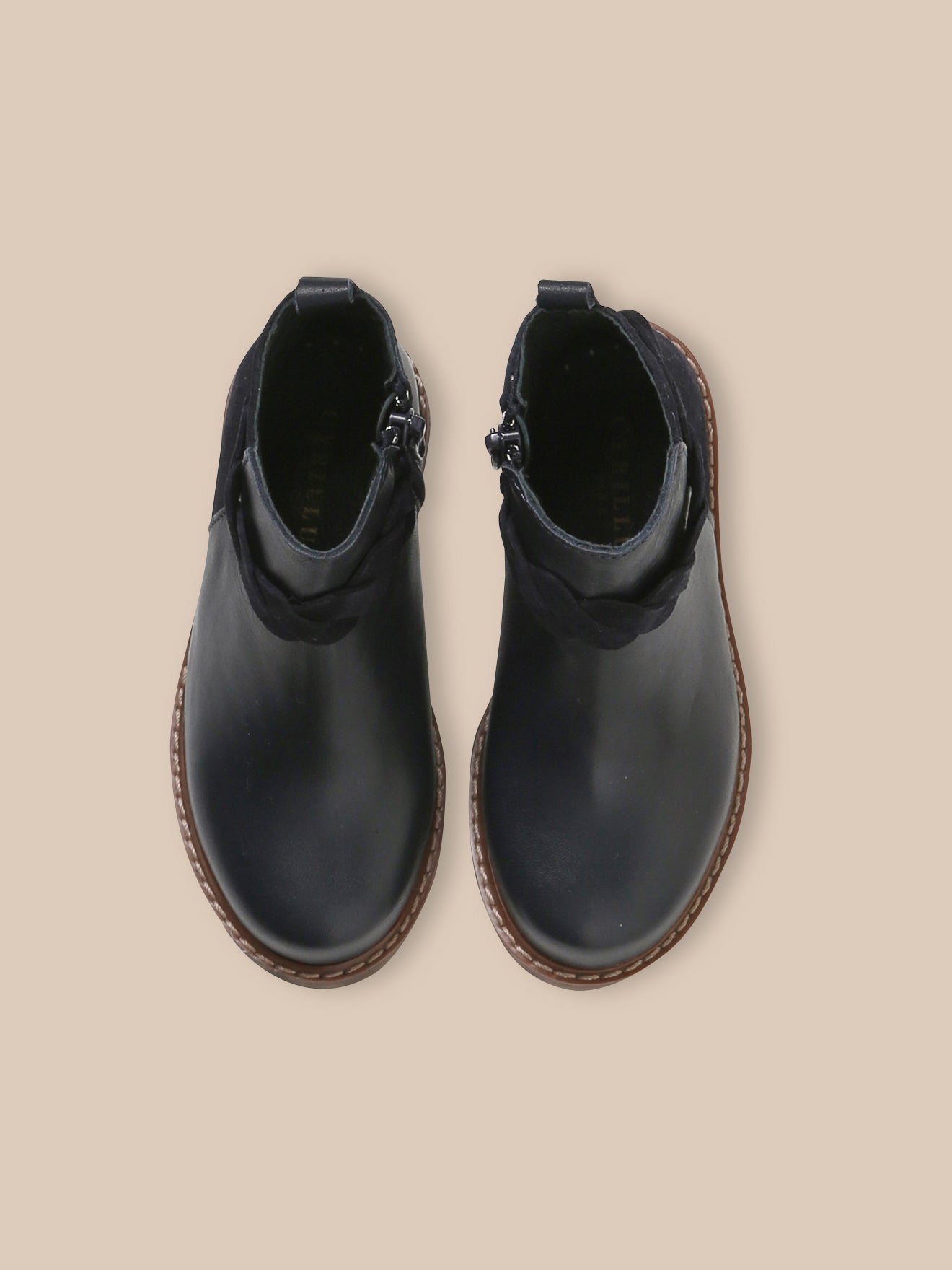 Leren meisjesboots met vlechtwerk