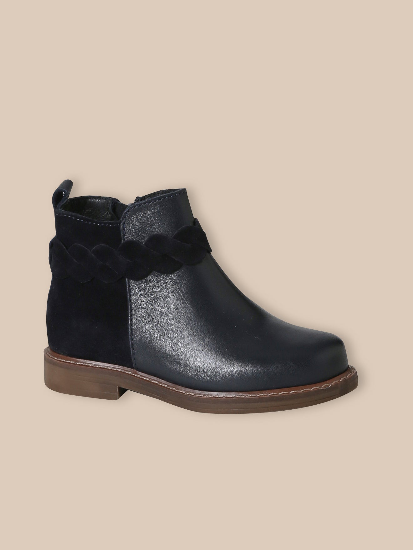 Leren meisjesboots met vlechtwerk