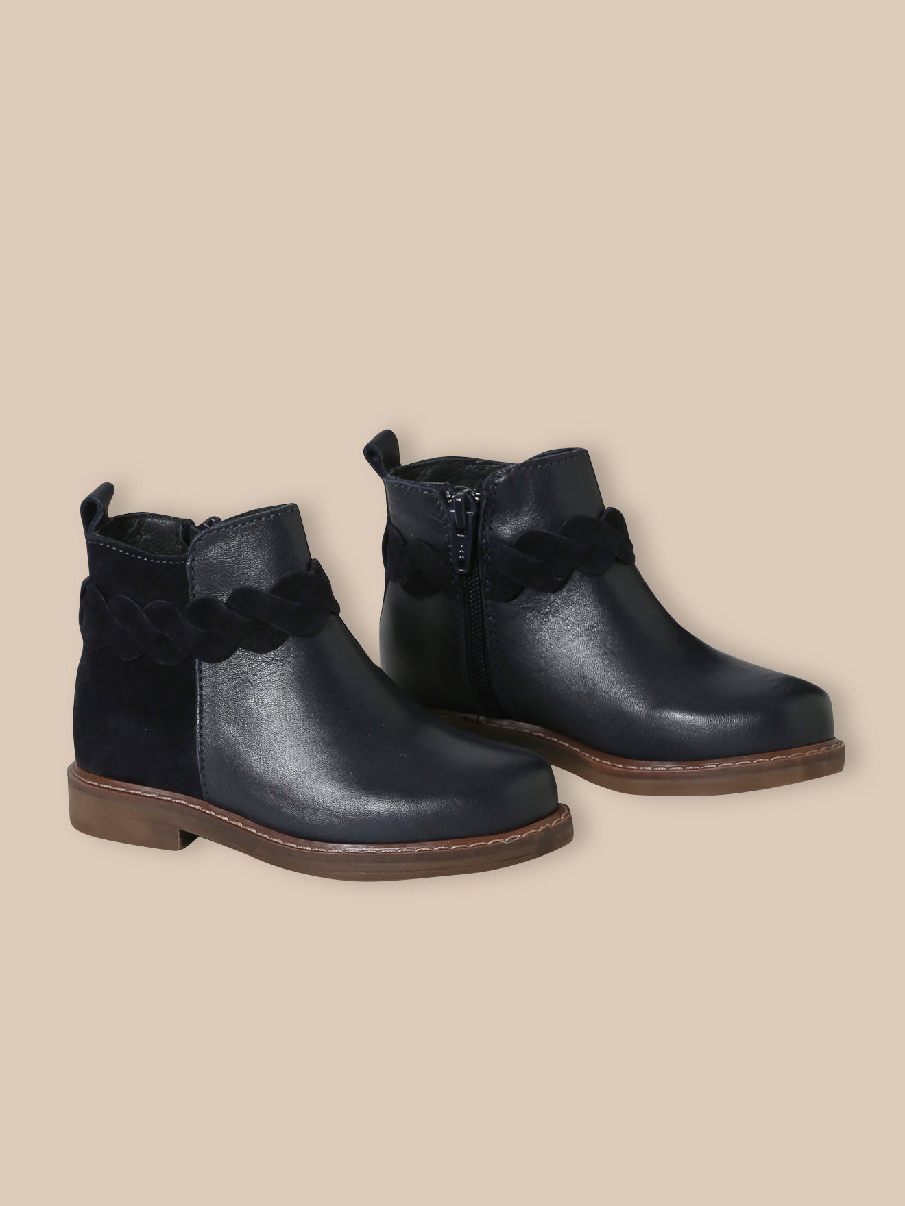Leren meisjesboots met vlechtwerk