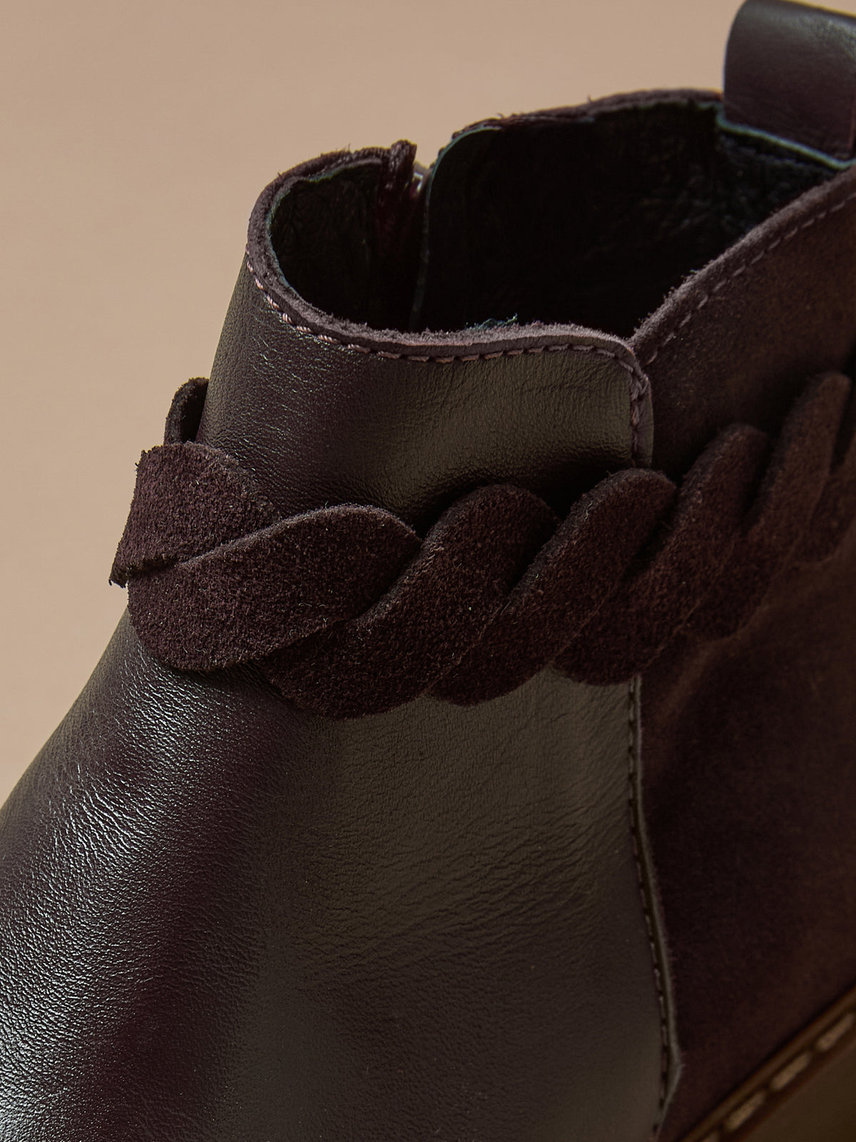 Leren meisjesboots met vlechtwerk