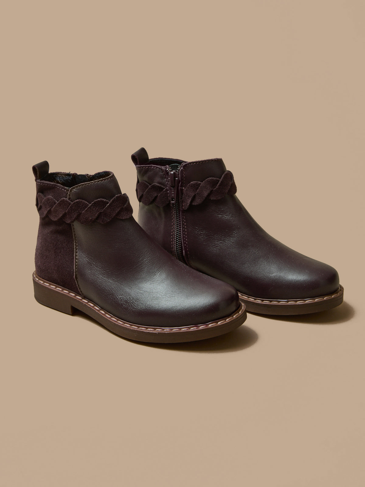 Leren meisjesboots met vlechtwerk