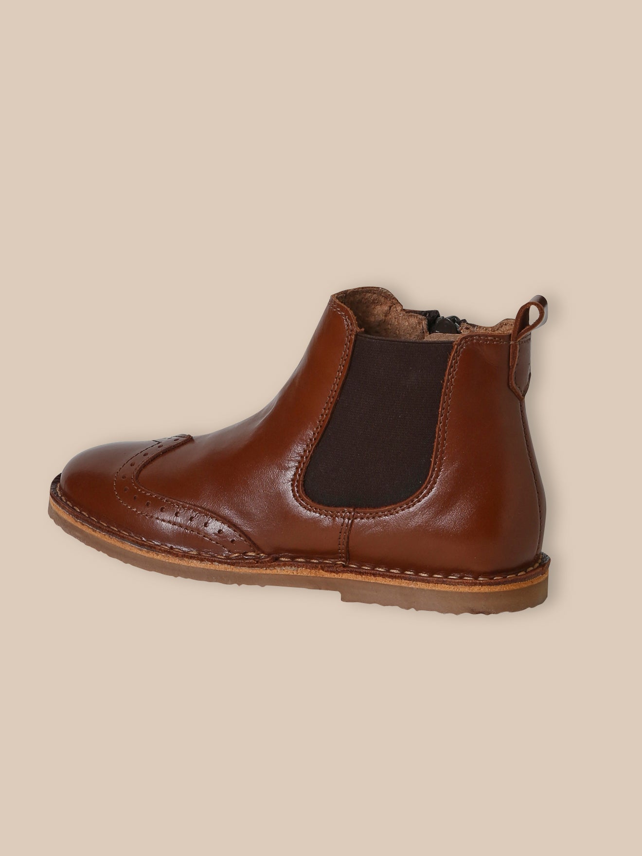 Leren meisjesboots met geperforeerde tip